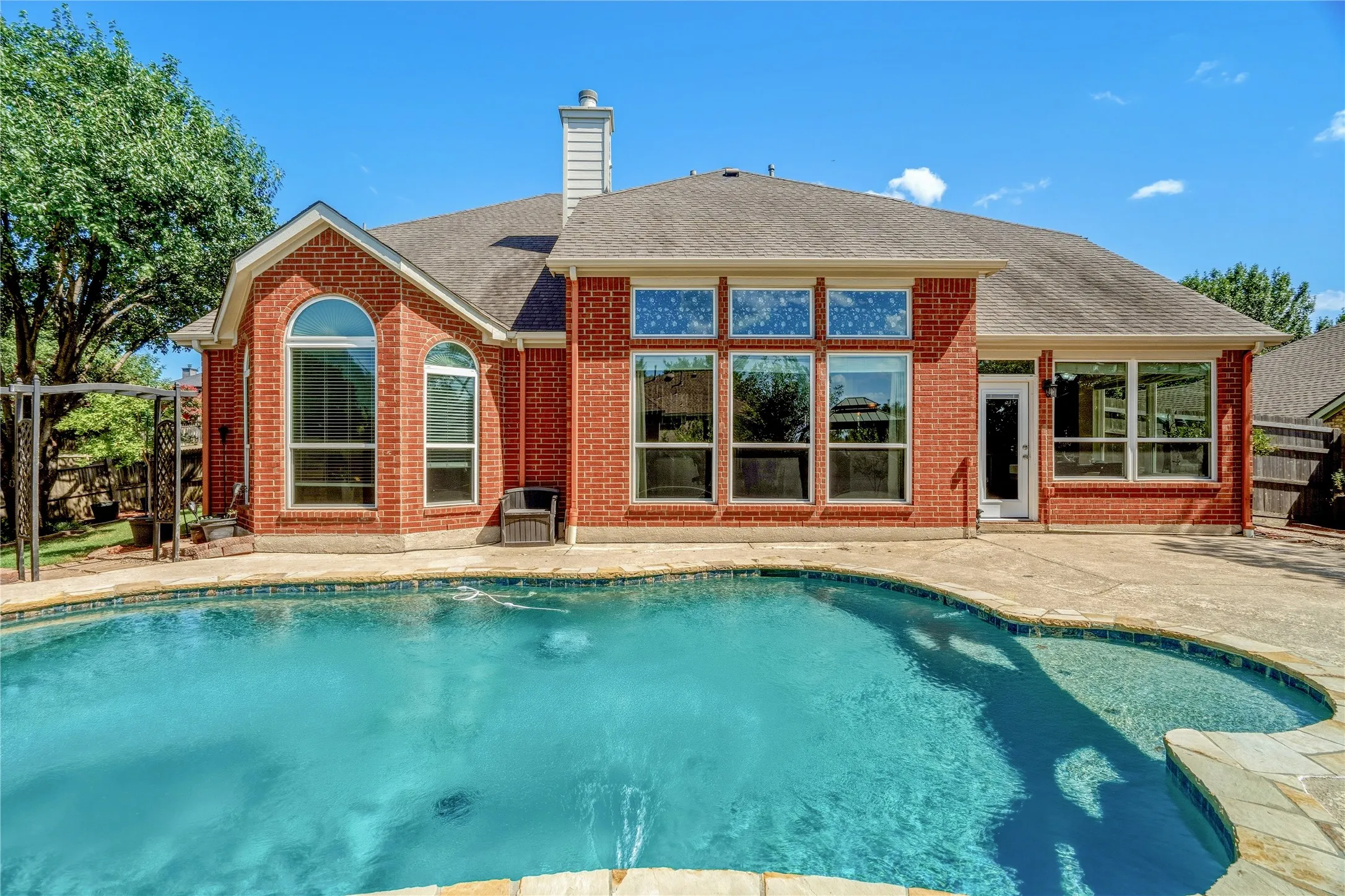 Single Family Residence For Sale in Tarrant County , 1007 Dover Heights Trail, Mansfield, Texas 76063, 4 Bedroom, 4 Bathroom, 3 Garage spaces, 3,029 Sqft, built in 2002, mls#21319751, Real Estate Agent in Mansfield, Homes For Sale in Tarrant county, Homes For Sale in Mansfield, Realtor in Mansfield Texas, Real Estate Brokerage Independent Realty Texas, Luminita Cordes Realtor