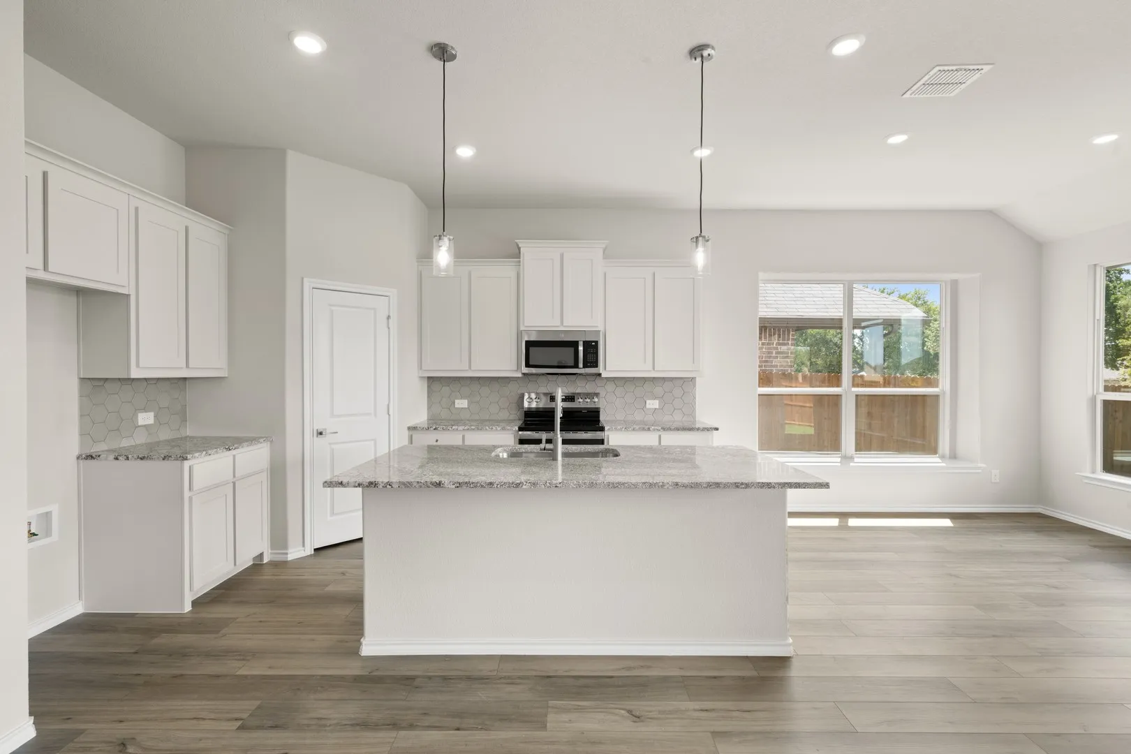DFW-Pirate Village-Concept 2492-4000 Kitts Road-Kitchen-Risewell Homes-1