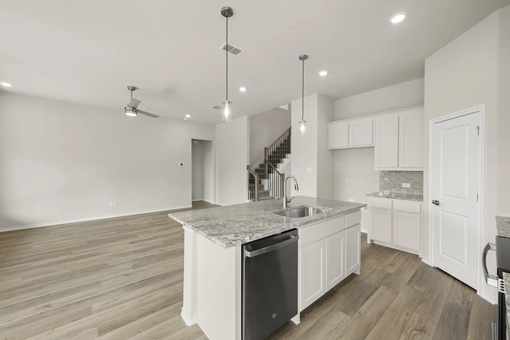 DFW-Pirate Village-Concept 2492-4000 Kitts Road-Kitchen-Risewell Homes-4