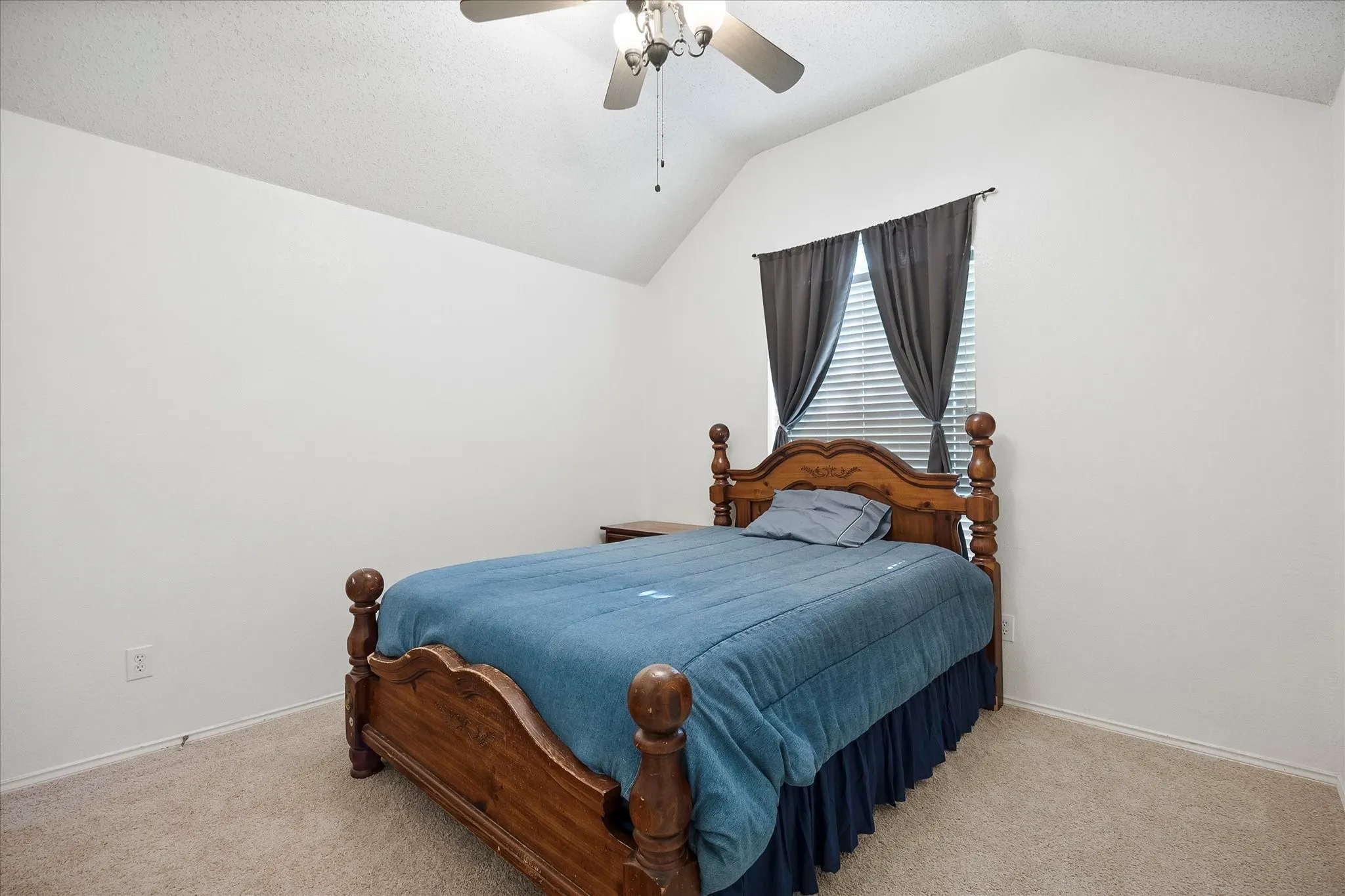 Single Family Residence For Sale in Dallas County , 6409 Hawthorne Cove, Rowlett, Texas 75089, 5 Bedroom, 3 Bathroom, 2 Garage spaces, 2,503 Sqft, built in 2000, mls#21319180, Real Estate Agent in Rowlett, Homes For Sale in Dallas county, Homes For Sale in Rowlett, Realtor in Rowlett Texas, Real Estate Brokerage Independent Realty Texas, Luminita Cordes Realtor