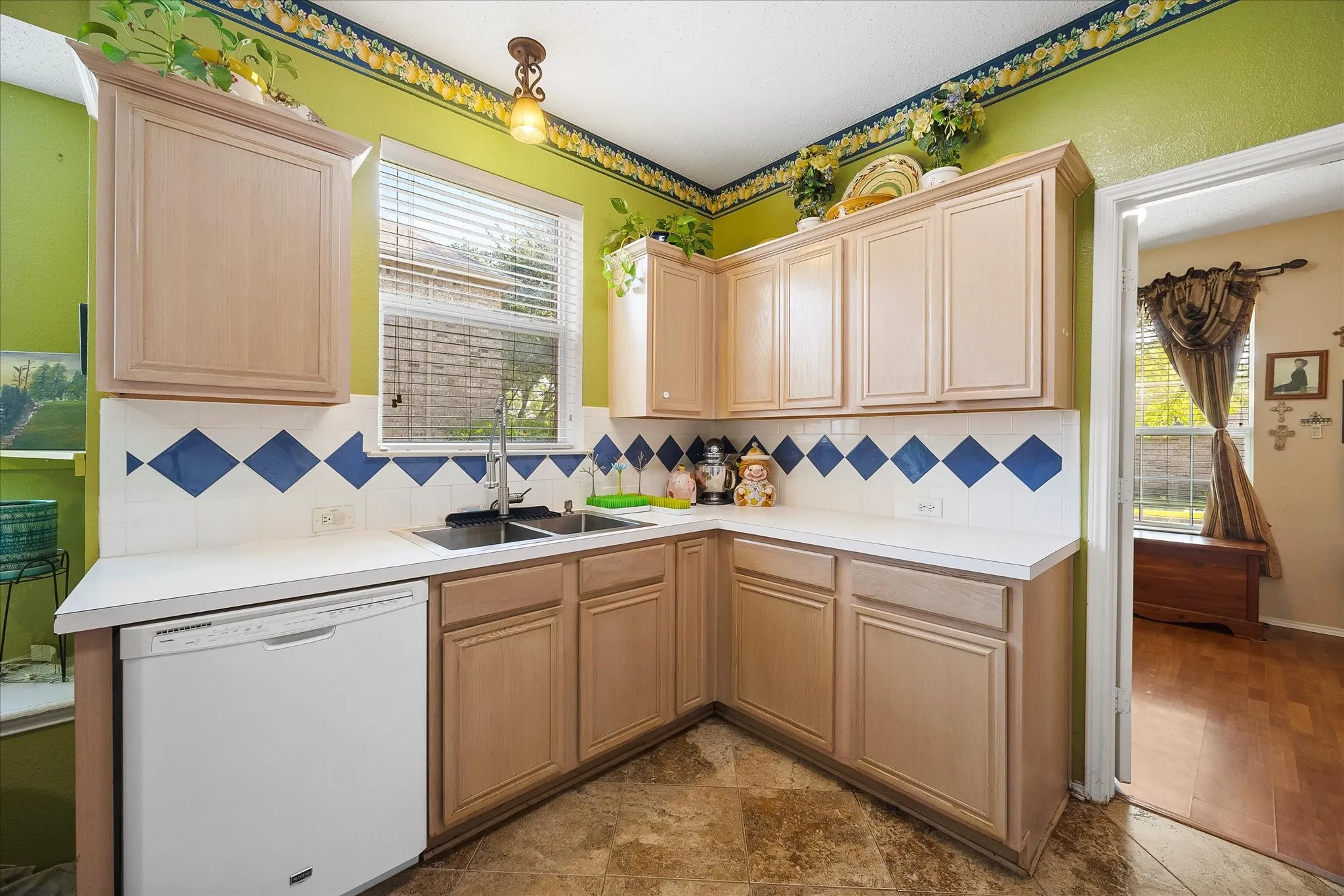 Single Family Residence For Sale in Dallas County , 6409 Hawthorne Cove, Rowlett, Texas 75089, 5 Bedroom, 3 Bathroom, 2 Garage spaces, 2,503 Sqft, built in 2000, mls#21319180, Real Estate Agent in Rowlett, Homes For Sale in Dallas county, Homes For Sale in Rowlett, Realtor in Rowlett Texas, Real Estate Brokerage Independent Realty Texas, Luminita Cordes Realtor
