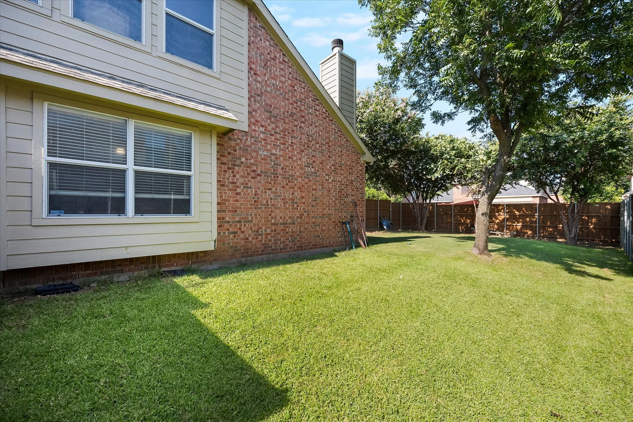 Single Family Residence For Sale in Dallas County , 6409 Hawthorne Cove, Rowlett, Texas 75089, 5 Bedroom, 3 Bathroom, 2 Garage spaces, 2,503 Sqft, built in 2000, mls#21319180, Real Estate Agent in Rowlett, Homes For Sale in Dallas county, Homes For Sale in Rowlett, Realtor in Rowlett Texas, Real Estate Brokerage Independent Realty Texas, Luminita Cordes Realtor