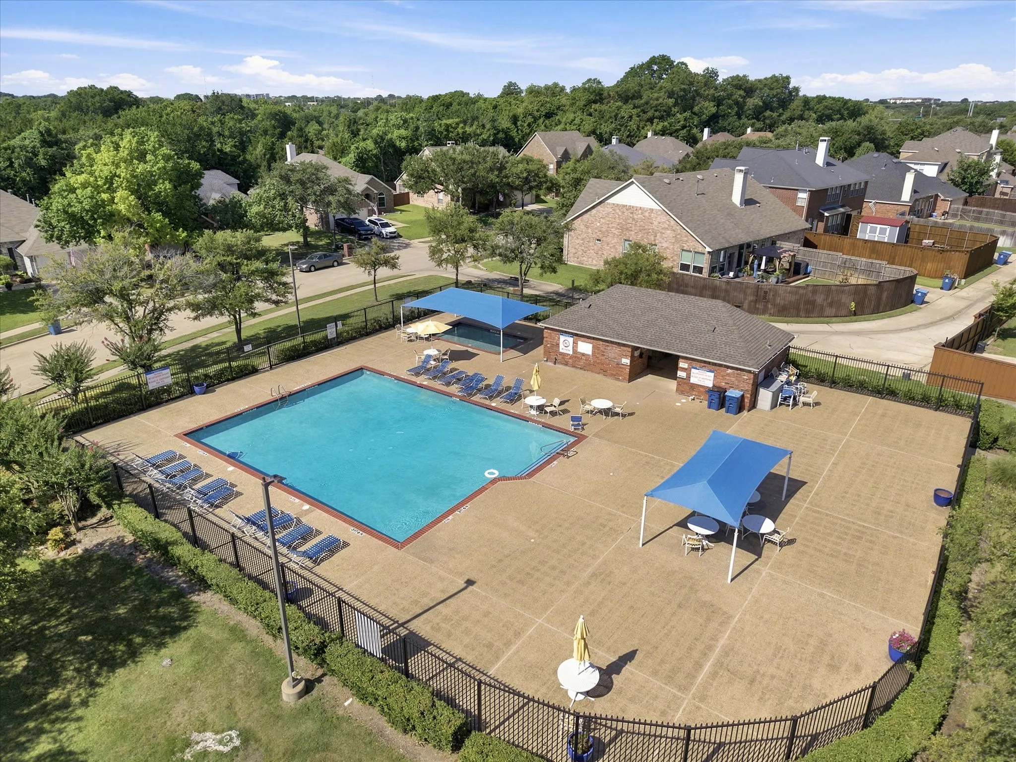 Single Family Residence For Sale in Dallas County , 6409 Hawthorne Cove, Rowlett, Texas 75089, 5 Bedroom, 3 Bathroom, 2 Garage spaces, 2,503 Sqft, built in 2000, mls#21319180, Real Estate Agent in Rowlett, Homes For Sale in Dallas county, Homes For Sale in Rowlett, Realtor in Rowlett Texas, Real Estate Brokerage Independent Realty Texas, Luminita Cordes Realtor