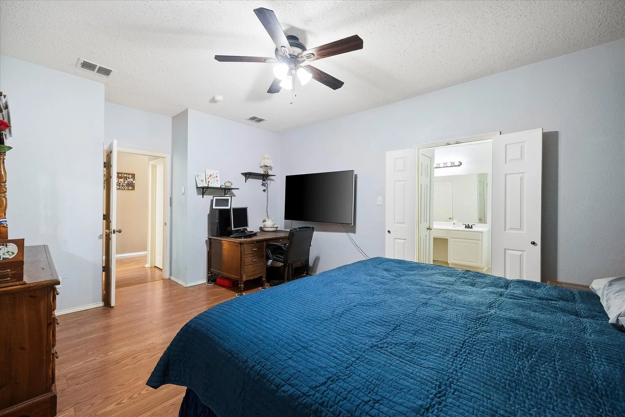 Single Family Residence For Sale in Dallas County , 6409 Hawthorne Cove, Rowlett, Texas 75089, 5 Bedroom, 3 Bathroom, 2 Garage spaces, 2,503 Sqft, built in 2000, mls#21319180, Real Estate Agent in Rowlett, Homes For Sale in Dallas county, Homes For Sale in Rowlett, Realtor in Rowlett Texas, Real Estate Brokerage Independent Realty Texas, Luminita Cordes Realtor