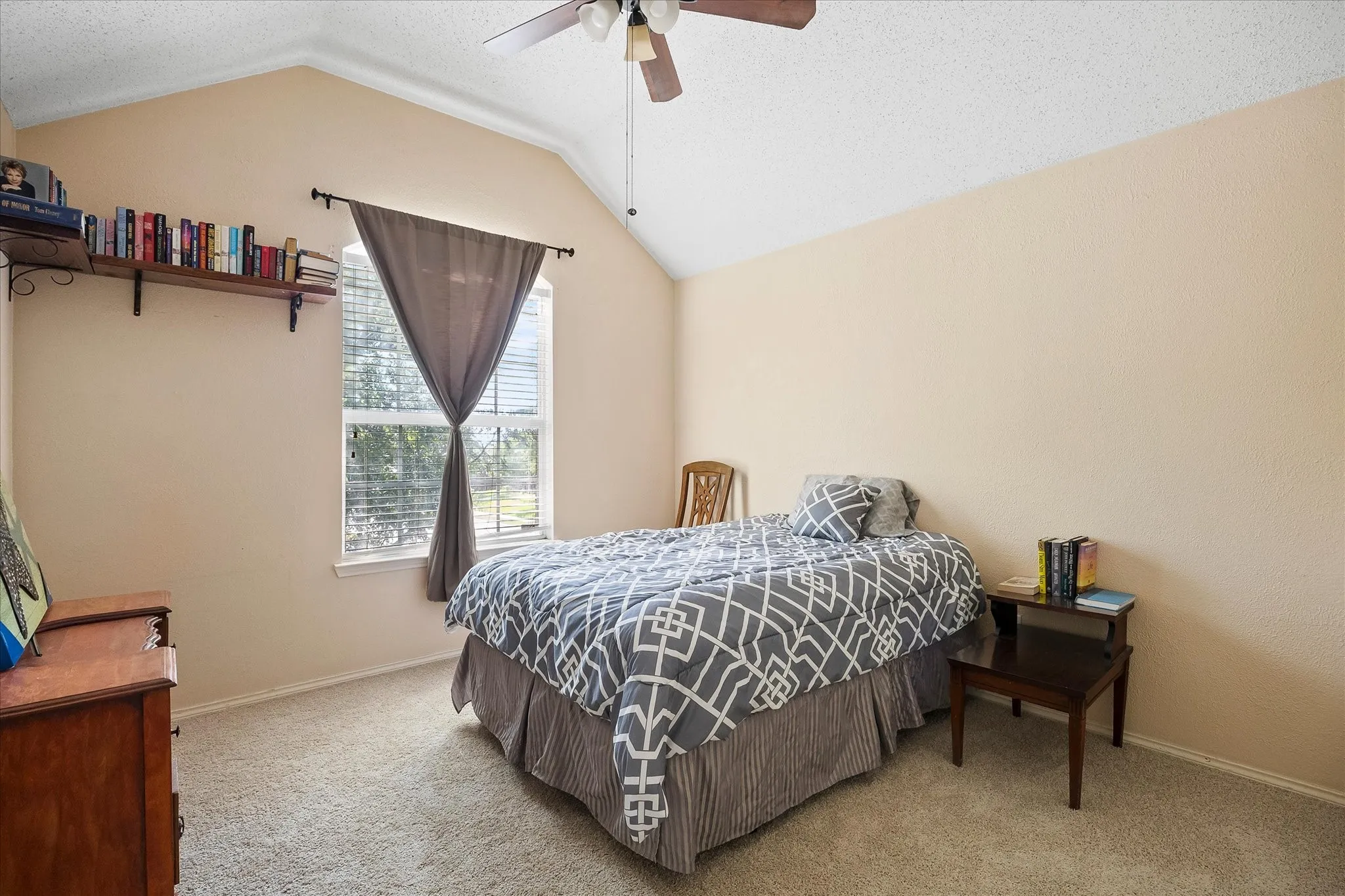 Single Family Residence For Sale in Dallas County , 6409 Hawthorne Cove, Rowlett, Texas 75089, 5 Bedroom, 3 Bathroom, 2 Garage spaces, 2,503 Sqft, built in 2000, mls#21319180, Real Estate Agent in Rowlett, Homes For Sale in Dallas county, Homes For Sale in Rowlett, Realtor in Rowlett Texas, Real Estate Brokerage Independent Realty Texas, Luminita Cordes Realtor