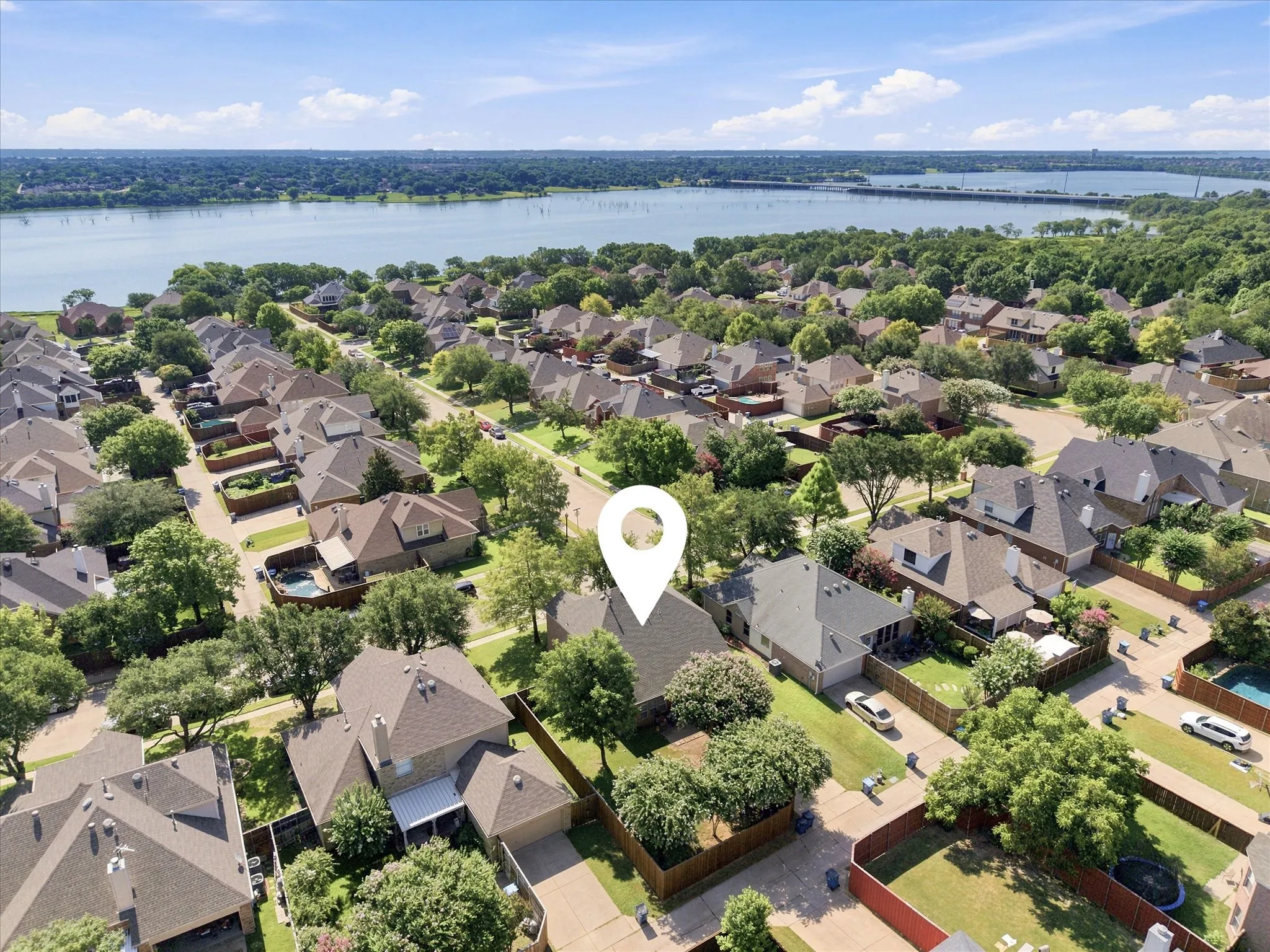 Single Family Residence For Sale in Dallas County , 6409 Hawthorne Cove, Rowlett, Texas 75089, 5 Bedroom, 3 Bathroom, 2 Garage spaces, 2,503 Sqft, built in 2000, mls#21319180, Real Estate Agent in Rowlett, Homes For Sale in Dallas county, Homes For Sale in Rowlett, Realtor in Rowlett Texas, Real Estate Brokerage Independent Realty Texas, Luminita Cordes Realtor