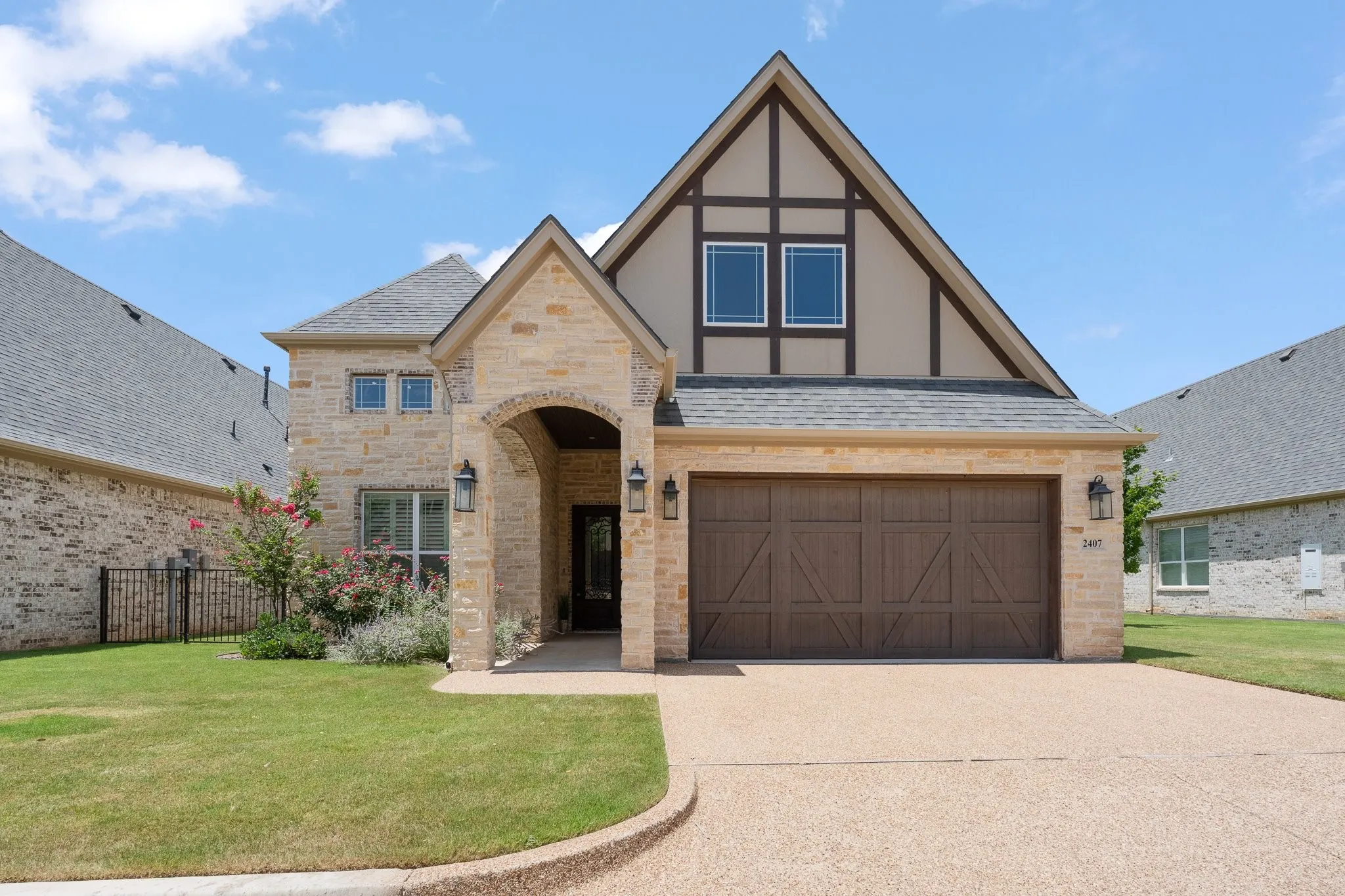 Single Family Residence For Sale in Hood County , 2407 Vineyard Drive, Granbury, Texas 76048, 4 Bedroom, 3 Bathroom, 2 Garage spaces, 2,629 Sqft, built in 2023, mls#21319831, Real Estate Agent in Granbury, Homes For Sale in Hood county, Homes For Sale in Granbury, Realtor in Granbury Texas, Real Estate Brokerage Independent Realty Texas, Luminita Cordes Realtor