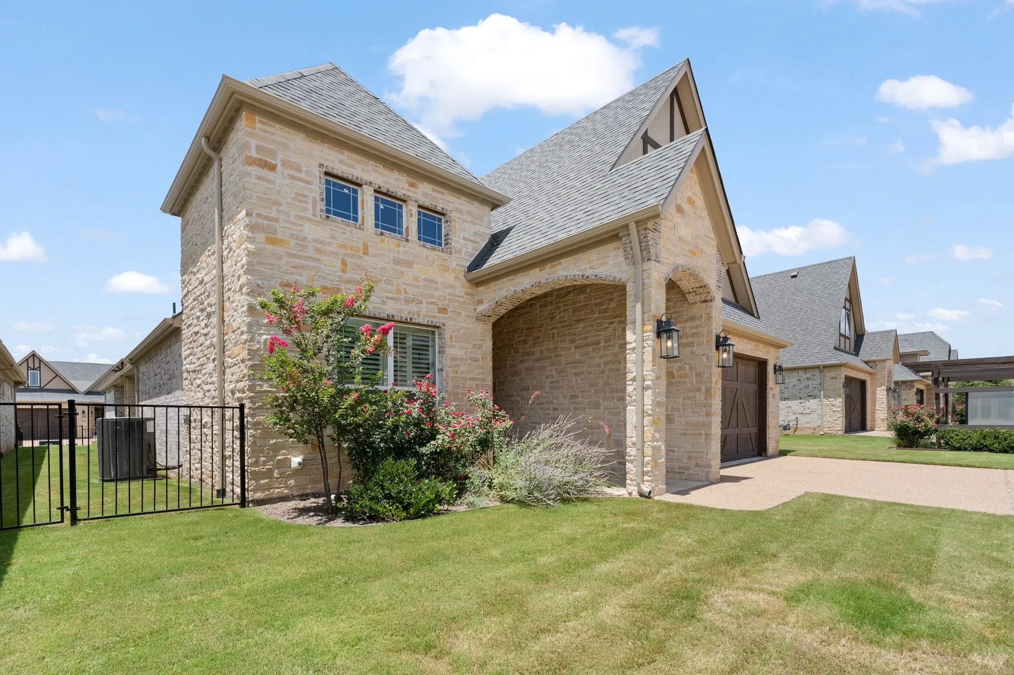 Single Family Residence For Sale in Hood County , 2407 Vineyard Drive, Granbury, Texas 76048, 4 Bedroom, 3 Bathroom, 2 Garage spaces, 2,629 Sqft, built in 2023, mls#21319831, Real Estate Agent in Granbury, Homes For Sale in Hood county, Homes For Sale in Granbury, Realtor in Granbury Texas, Real Estate Brokerage Independent Realty Texas, Luminita Cordes Realtor
