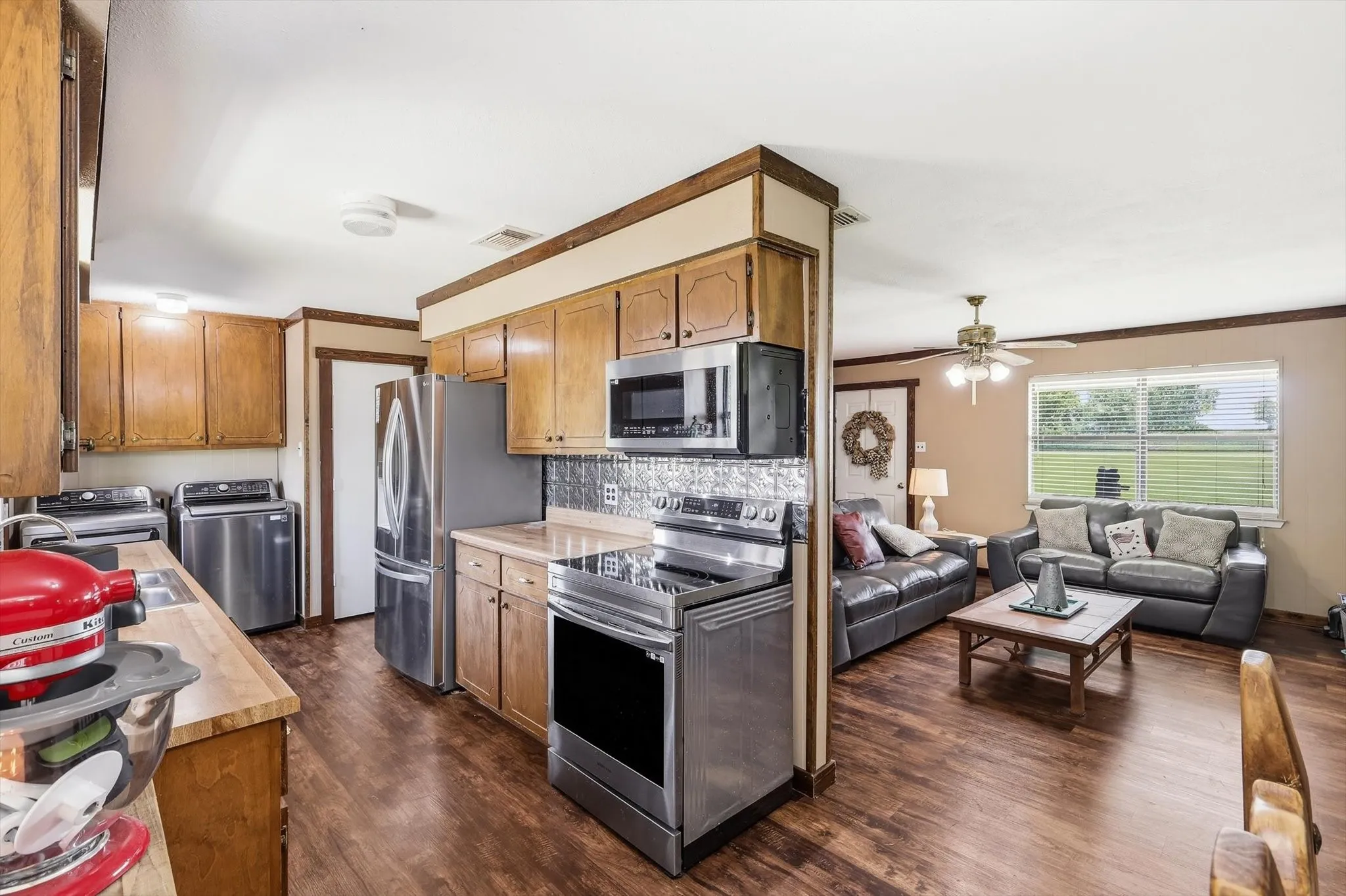 Single Family Residence For Sale in Denton County , 9238 Indian Trail, Sanger, Texas 76266, 4 Bedroom, 2 Bathroom, Garage spaces, 1,675 Sqft, built in 1985, mls#21320710, Real Estate Agent in Sanger, Homes For Sale in Denton county, Homes For Sale in Sanger, Realtor in Sanger Texas, Real Estate Brokerage Independent Realty Texas, Luminita Cordes Realtor