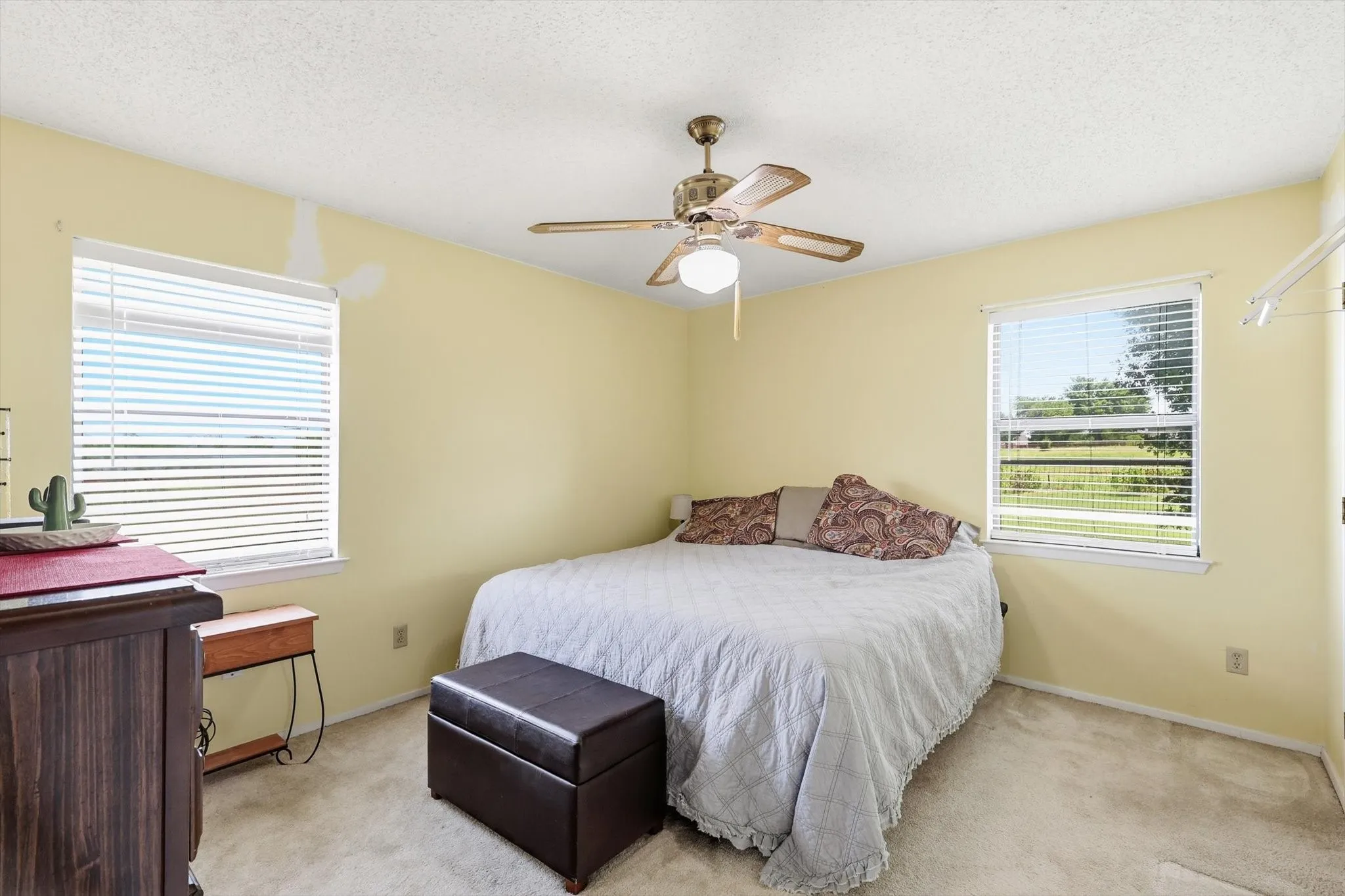 Single Family Residence For Sale in Denton County , 9238 Indian Trail, Sanger, Texas 76266, 4 Bedroom, 2 Bathroom, Garage spaces, 1,675 Sqft, built in 1985, mls#21320710, Real Estate Agent in Sanger, Homes For Sale in Denton county, Homes For Sale in Sanger, Realtor in Sanger Texas, Real Estate Brokerage Independent Realty Texas, Luminita Cordes Realtor