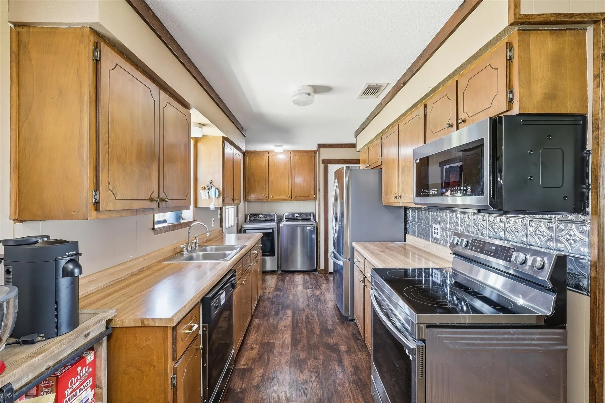 Single Family Residence For Sale in Denton County , 9238 Indian Trail, Sanger, Texas 76266, 4 Bedroom, 2 Bathroom, Garage spaces, 1,675 Sqft, built in 1985, mls#21320710, Real Estate Agent in Sanger, Homes For Sale in Denton county, Homes For Sale in Sanger, Realtor in Sanger Texas, Real Estate Brokerage Independent Realty Texas, Luminita Cordes Realtor