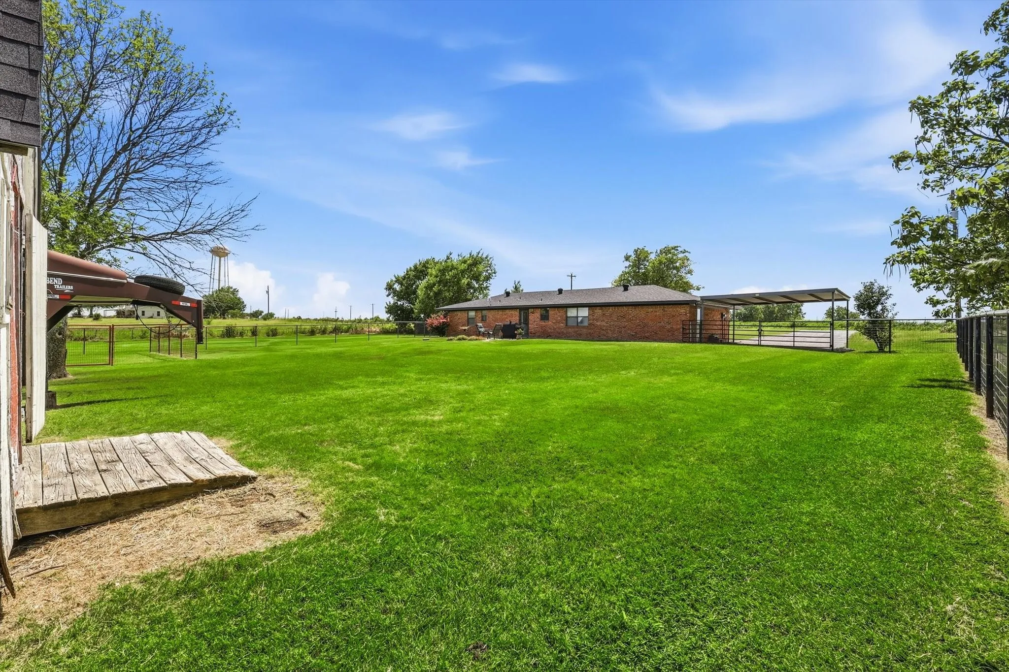 Single Family Residence For Sale in Denton County , 9238 Indian Trail, Sanger, Texas 76266, 4 Bedroom, 2 Bathroom, Garage spaces, 1,675 Sqft, built in 1985, mls#21320710, Real Estate Agent in Sanger, Homes For Sale in Denton county, Homes For Sale in Sanger, Realtor in Sanger Texas, Real Estate Brokerage Independent Realty Texas, Luminita Cordes Realtor