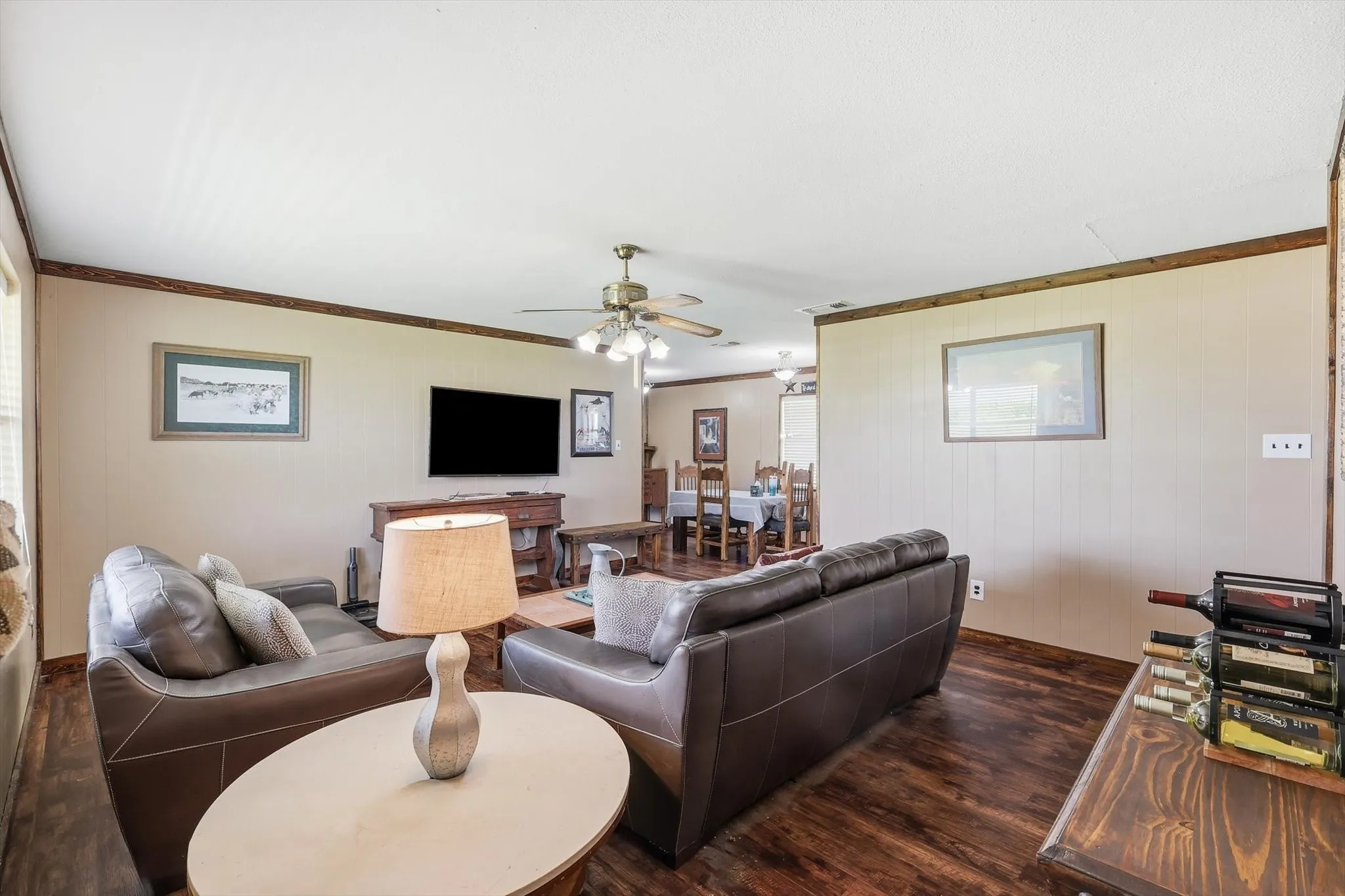 Single Family Residence For Sale in Denton County , 9238 Indian Trail, Sanger, Texas 76266, 4 Bedroom, 2 Bathroom, Garage spaces, 1,675 Sqft, built in 1985, mls#21320710, Real Estate Agent in Sanger, Homes For Sale in Denton county, Homes For Sale in Sanger, Realtor in Sanger Texas, Real Estate Brokerage Independent Realty Texas, Luminita Cordes Realtor