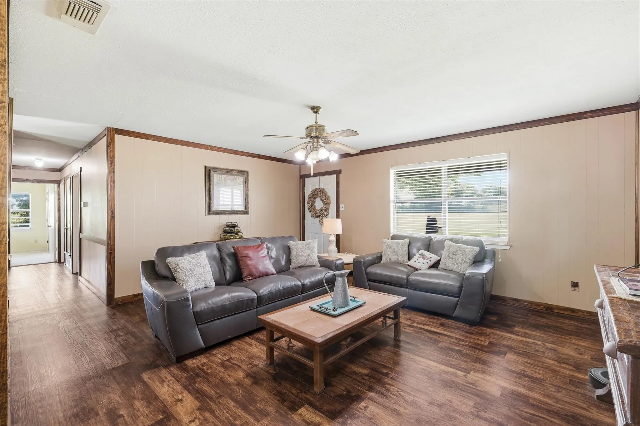 Single Family Residence For Sale in Denton County , 9238 Indian Trail, Sanger, Texas 76266, 4 Bedroom, 2 Bathroom, Garage spaces, 1,675 Sqft, built in 1985, mls#21320710, Real Estate Agent in Sanger, Homes For Sale in Denton county, Homes For Sale in Sanger, Realtor in Sanger Texas, Real Estate Brokerage Independent Realty Texas, Luminita Cordes Realtor
