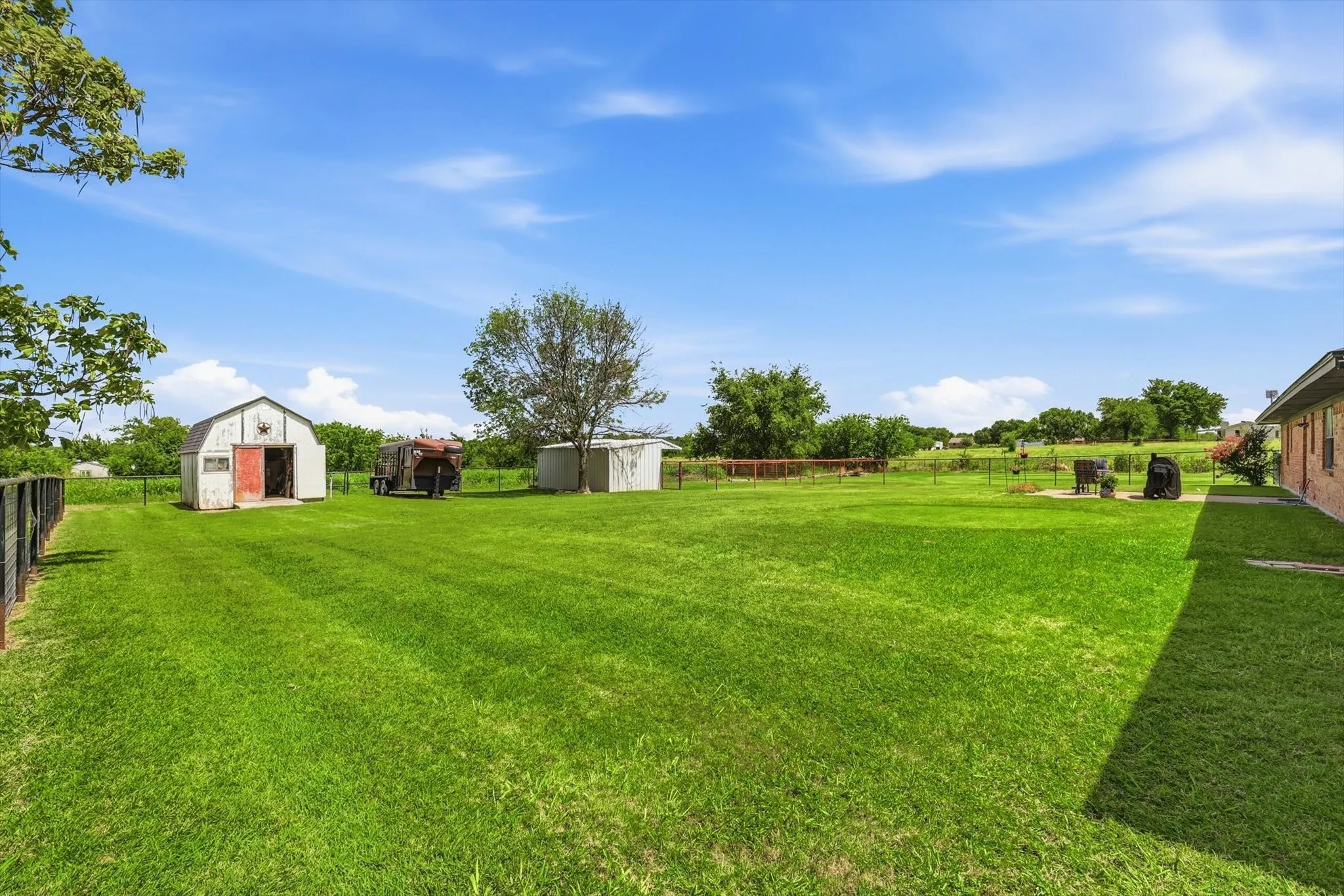 Single Family Residence For Sale in Denton County , 9238 Indian Trail, Sanger, Texas 76266, 4 Bedroom, 2 Bathroom, Garage spaces, 1,675 Sqft, built in 1985, mls#21320710, Real Estate Agent in Sanger, Homes For Sale in Denton county, Homes For Sale in Sanger, Realtor in Sanger Texas, Real Estate Brokerage Independent Realty Texas, Luminita Cordes Realtor