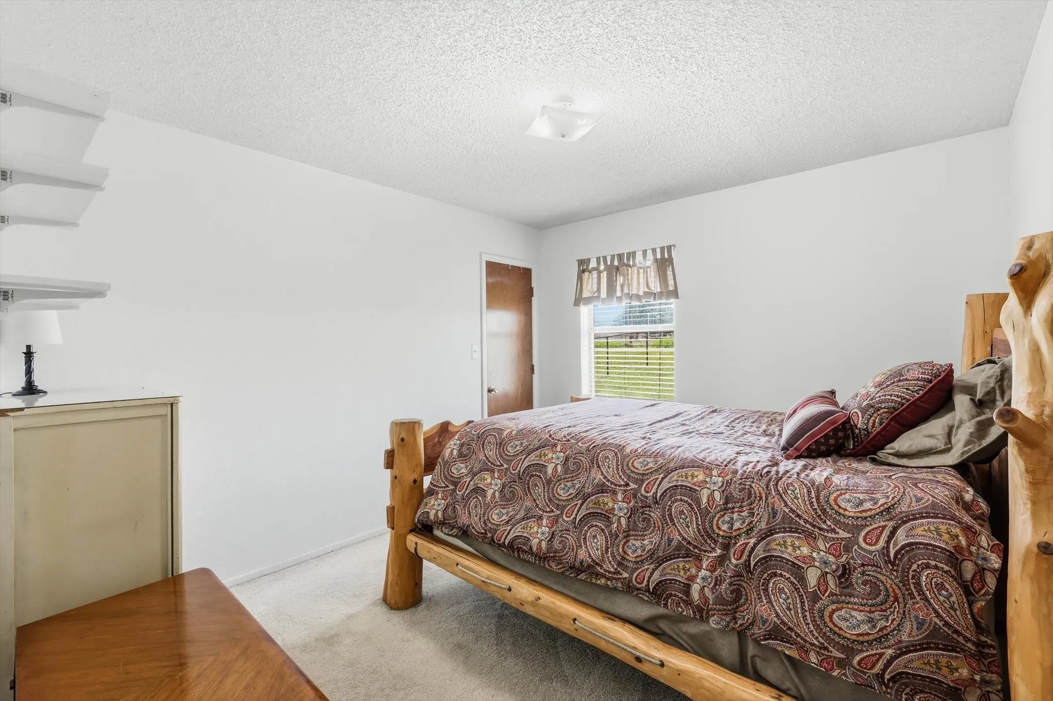 Single Family Residence For Sale in Denton County , 9238 Indian Trail, Sanger, Texas 76266, 4 Bedroom, 2 Bathroom, Garage spaces, 1,675 Sqft, built in 1985, mls#21320710, Real Estate Agent in Sanger, Homes For Sale in Denton county, Homes For Sale in Sanger, Realtor in Sanger Texas, Real Estate Brokerage Independent Realty Texas, Luminita Cordes Realtor