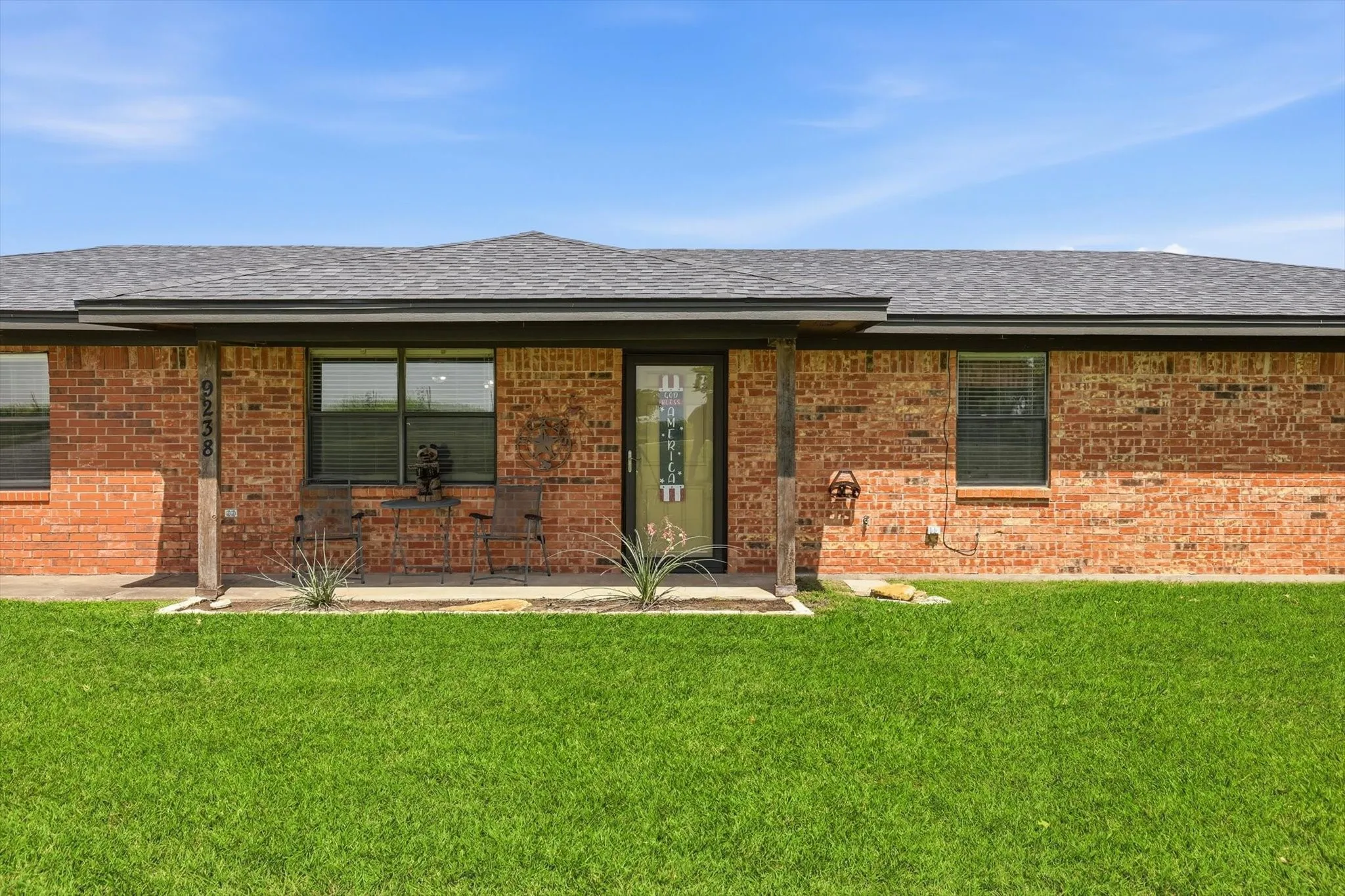 Single Family Residence For Sale in Denton County , 9238 Indian Trail, Sanger, Texas 76266, 4 Bedroom, 2 Bathroom, Garage spaces, 1,675 Sqft, built in 1985, mls#21320710, Real Estate Agent in Sanger, Homes For Sale in Denton county, Homes For Sale in Sanger, Realtor in Sanger Texas, Real Estate Brokerage Independent Realty Texas, Luminita Cordes Realtor
