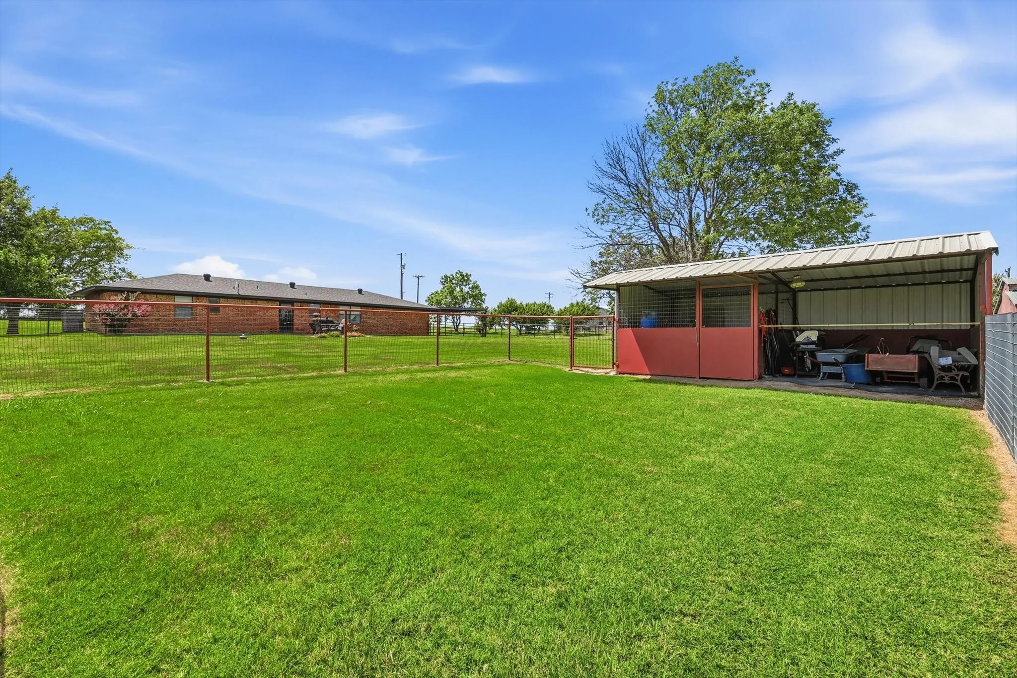 Single Family Residence For Sale in Denton County , 9238 Indian Trail, Sanger, Texas 76266, 4 Bedroom, 2 Bathroom, Garage spaces, 1,675 Sqft, built in 1985, mls#21320710, Real Estate Agent in Sanger, Homes For Sale in Denton county, Homes For Sale in Sanger, Realtor in Sanger Texas, Real Estate Brokerage Independent Realty Texas, Luminita Cordes Realtor
