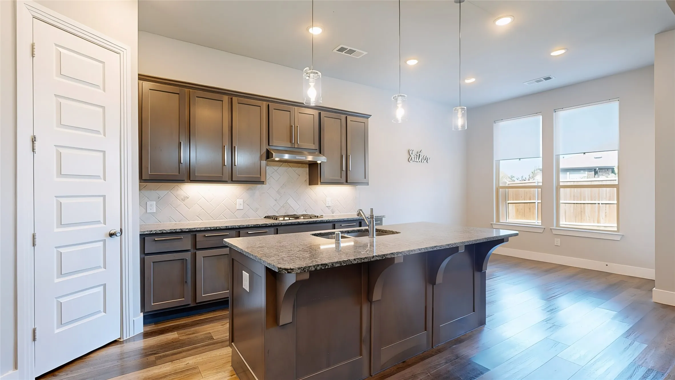 Single Family Residence For Rent in Collin County , 645 Highberry Drive, Anna, Texas 75409, 5 Bedroom, 3 Bathroom, 2 Garage spaces, 2,796 Sqft, built in 2021, mls#21320712, Real Estate Agent in Anna, Homes For Rent in Collin county, Homes For Rent in Anna, Realtor in Anna Texas, Real Estate Brokerage Independent Realty Texas, Luminita Cordes Realtor