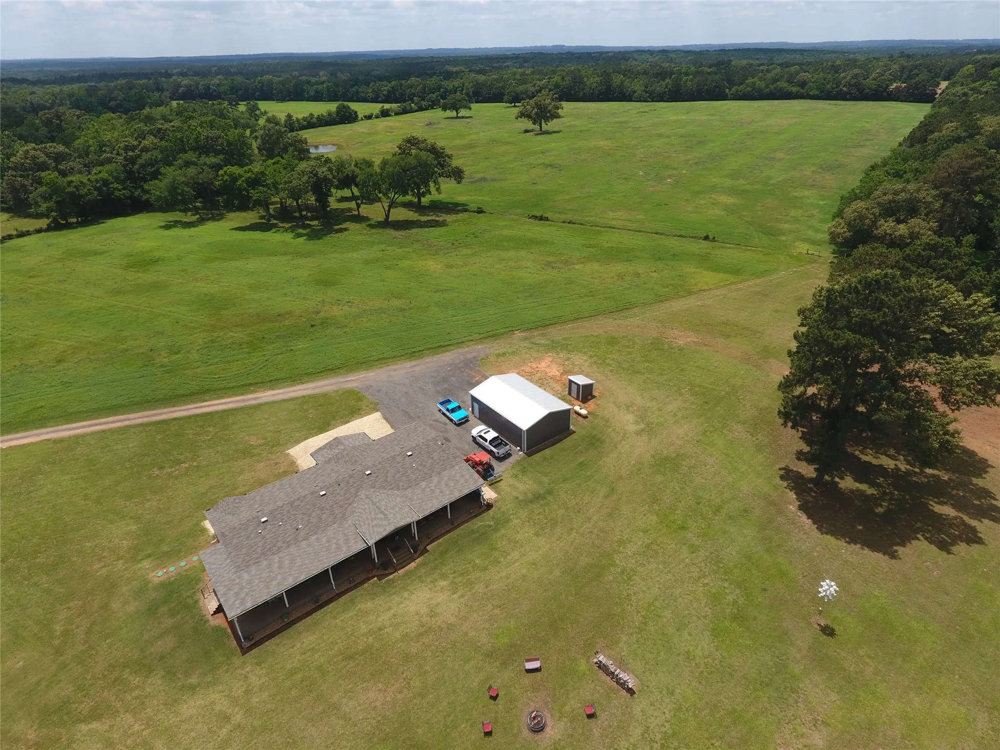 Farm For Sale in Anderson County , 11400 E Fm-321, Palestine, Texas 75803, 4 Bedroom, 2 Bathroom, 2 Garage spaces, 2,240 Sqft, built in 2024, mls#21310756, Real Estate Agent in Palestine, Homes For Sale in Anderson county, Homes For Sale in Palestine, Realtor in Palestine Texas, Real Estate Brokerage Independent Realty Texas, Luminita Cordes Realtor