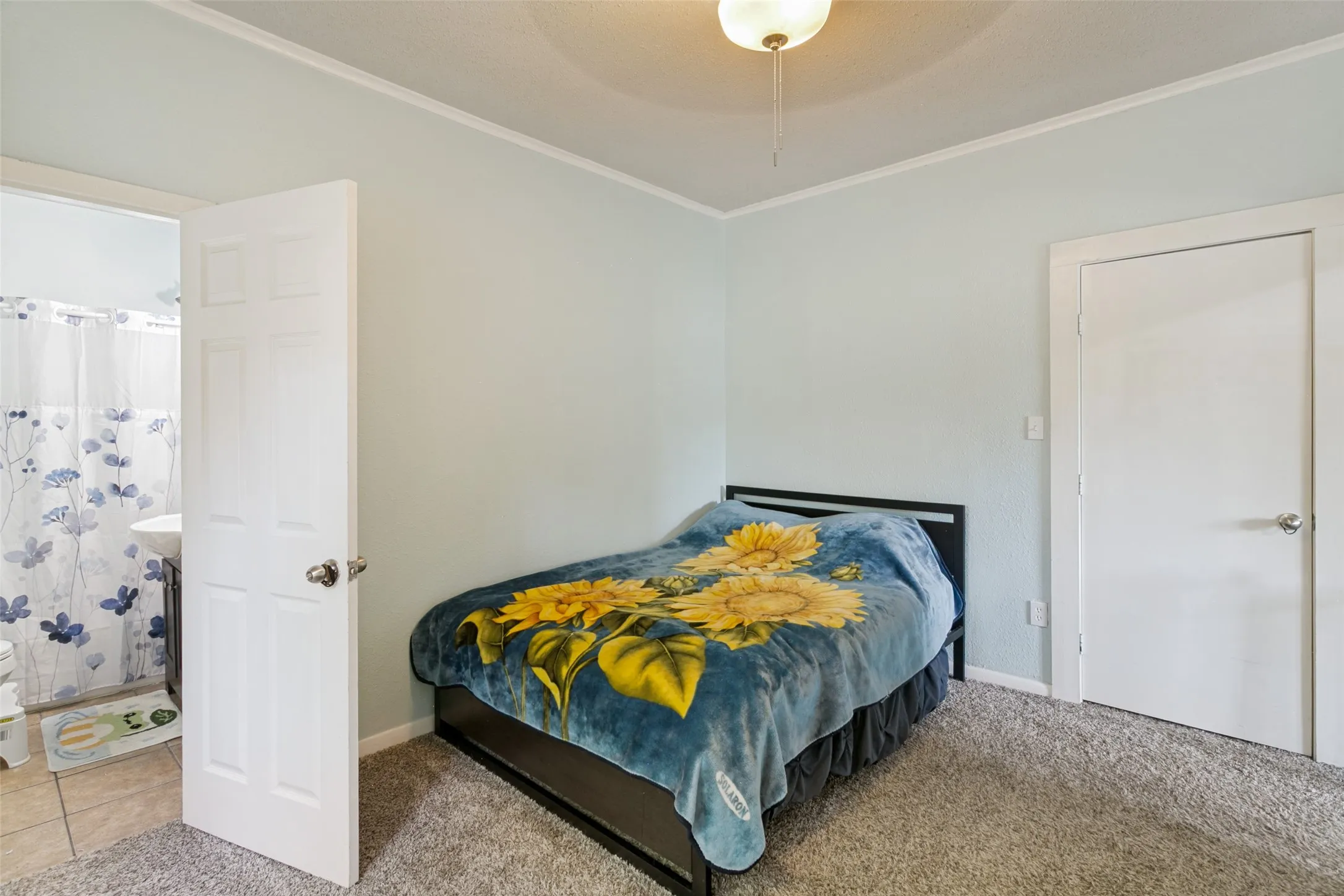 Single Family Residence For Sale in Tarrant County , 3332 Avenue I, Fort Worth, Texas 76105, 2 Bedroom, 2 Bathroom, Garage spaces, 1,040 Sqft, built in 1920, mls#21317436, Real Estate Agent in Fort Worth, Homes For Sale in Tarrant county, Homes For Sale in Fort Worth, Realtor in Fort Worth Texas, Real Estate Brokerage Independent Realty Texas, Luminita Cordes Realtor