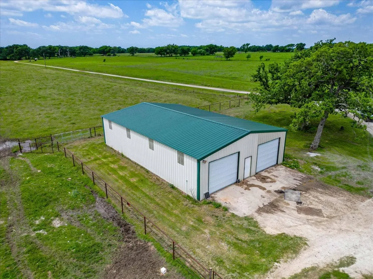 Farm For Sale in Hill County , 11436 St Hwy 171, Covington, Texas 76636, 2 Bedrooms, 2 Bathrooms, Garage spaces, 1,299 Sqft, built in 2003, Price $4,837,185, mls#21315866, Real Estate Agent in Covington, Homes For Sale in Hill county, Homes For Sale in Covington, Realtor in Covington Texas, Real Estate Brokerage Independent Realty Texas, Luminita Cordes Realtor