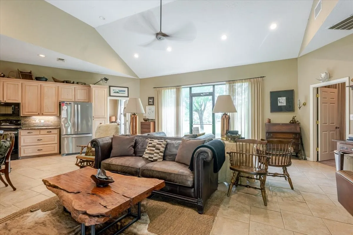 Farm For Sale in Hill County , 11436 St Hwy 171, Covington, Texas 76636, 2 Bedrooms, 2 Bathrooms, Garage spaces, 1,299 Sqft, built in 2003, Price $4,837,185, mls#21315866, Real Estate Agent in Covington, Homes For Sale in Hill county, Homes For Sale in Covington, Realtor in Covington Texas, Real Estate Brokerage Independent Realty Texas, Luminita Cordes Realtor