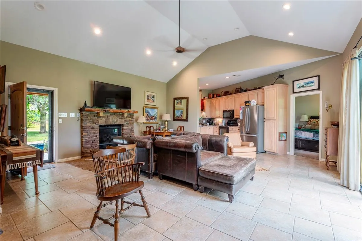 Farm For Sale in Hill County , 11436 St Hwy 171, Covington, Texas 76636, 2 Bedrooms, 2 Bathrooms, Garage spaces, 1,299 Sqft, built in 2003, Price $4,837,185, mls#21315866, Real Estate Agent in Covington, Homes For Sale in Hill county, Homes For Sale in Covington, Realtor in Covington Texas, Real Estate Brokerage Independent Realty Texas, Luminita Cordes Realtor