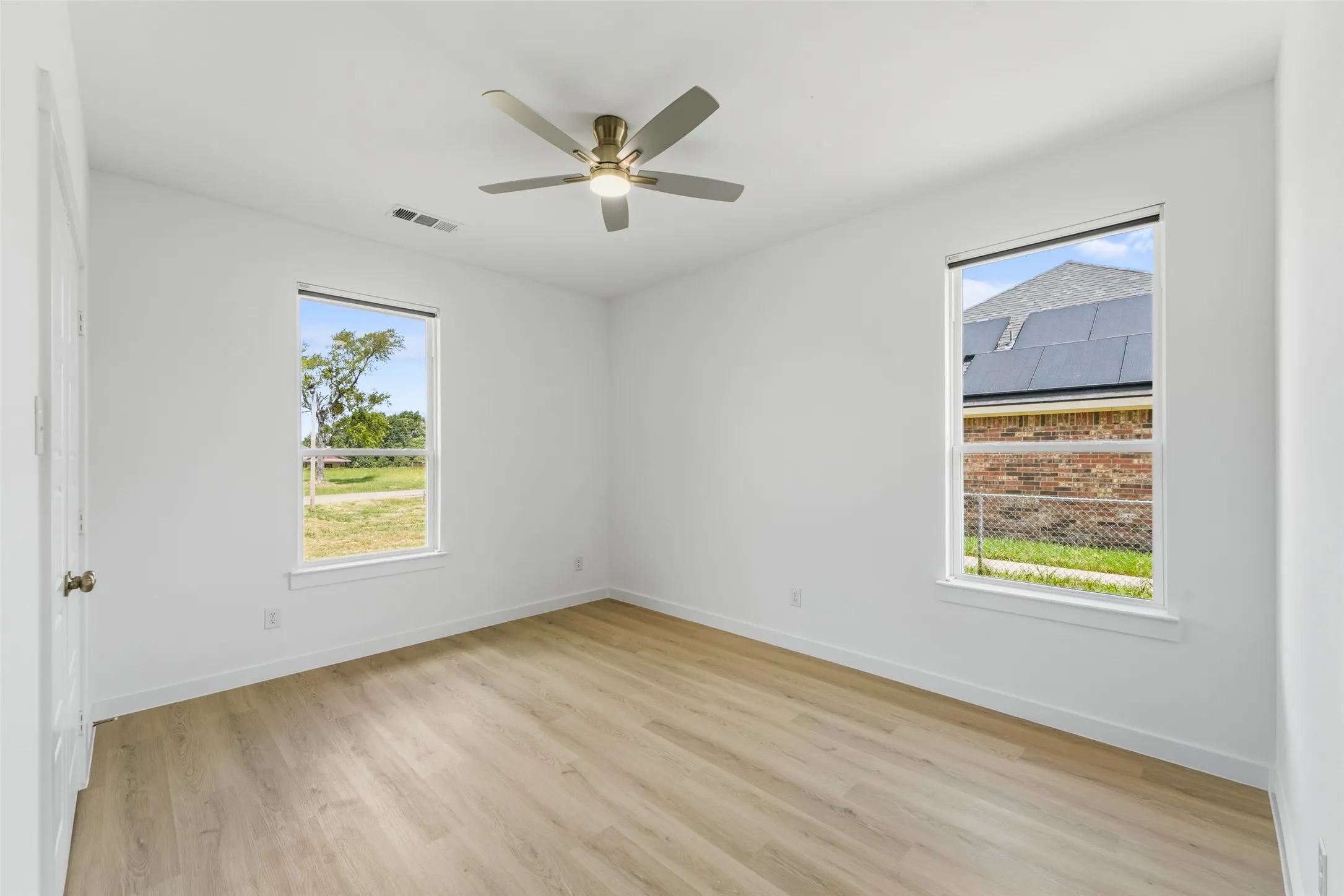Single Family Residence For Sale in Henderson County , 418 Starboard Drive, Gun Barrel City, Texas 75156, 3 Bedroom, 2 Bathroom, 2 Garage spaces, 1,600 Sqft, built in 2026, mls#21320493, Real Estate Agent in Gun Barrel City, Homes For Sale in Henderson county, Homes For Sale in Gun Barrel City, Realtor in Gun Barrel City Texas, Real Estate Brokerage Independent Realty Texas, Luminita Cordes Realtor
