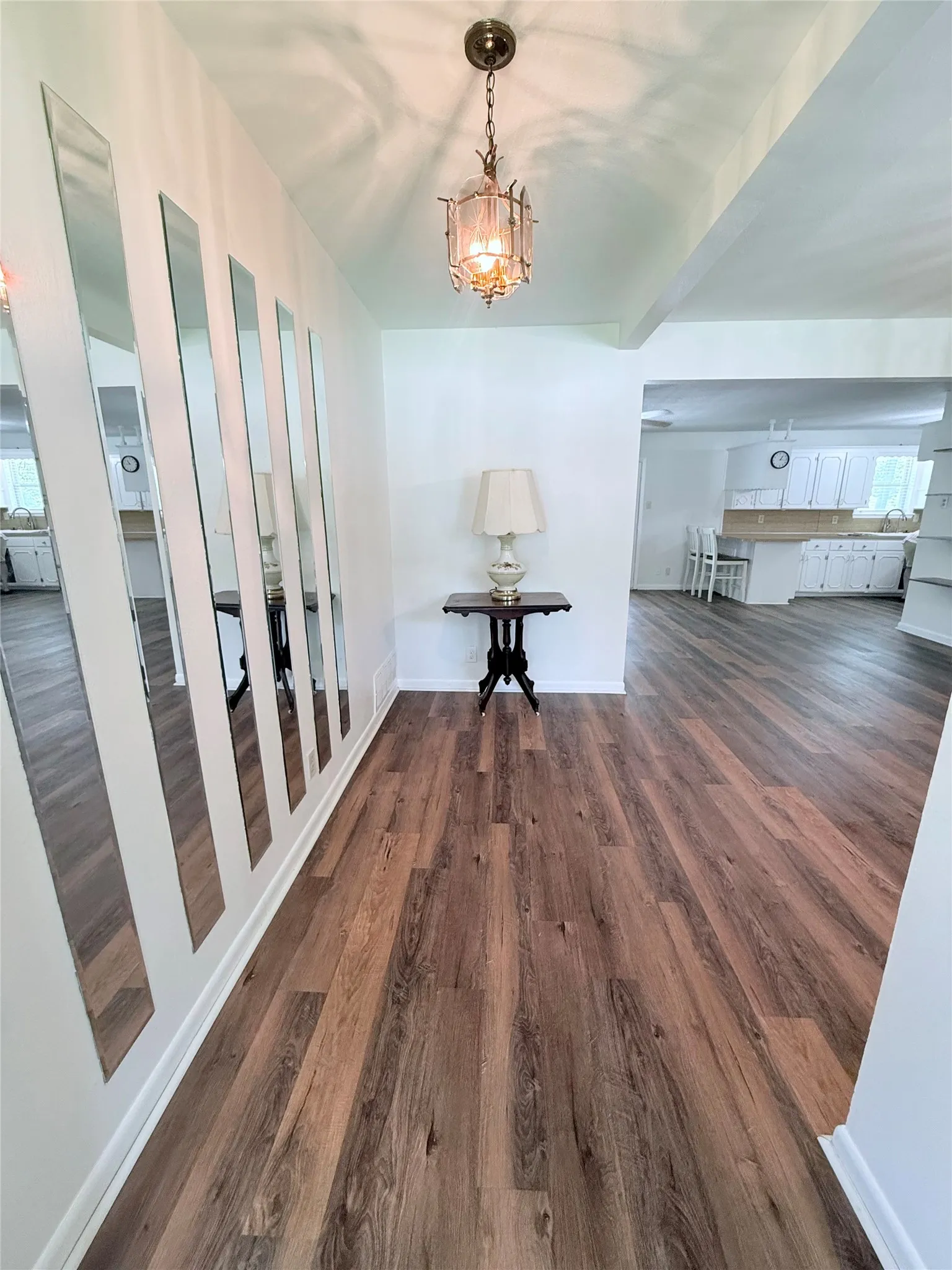 Single Family Residence For Sale in Grayson County , 160 Bob White Road, Denison, Texas 75020, 3 Bedroom, 2 Bathroom, 2 Garage spaces, 1,491 Sqft, built in 1962, mls#21320723, Real Estate Agent in Denison, Homes For Sale in Grayson county, Homes For Sale in Denison, Realtor in Denison Texas, Real Estate Brokerage Independent Realty Texas, Luminita Cordes Realtor