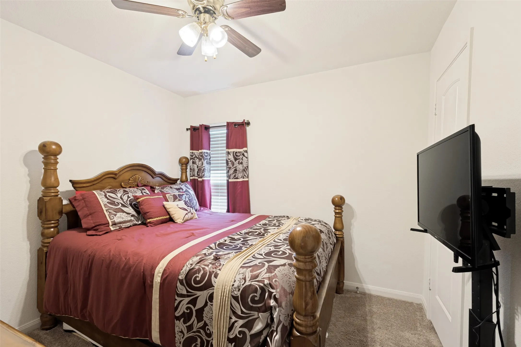 Single Family Residence For Sale in Collin County , 1614 Park Trails Boulevard, Princeton, Texas 75407, 4 Bedroom, 2 Bathroom, 2 Garage spaces, 1,656 Sqft, built in 2018, mls#21318927, Real Estate Agent in Princeton, Homes For Sale in Collin county, Homes For Sale in Princeton, Realtor in Princeton Texas, Real Estate Brokerage Independent Realty Texas, Luminita Cordes Realtor