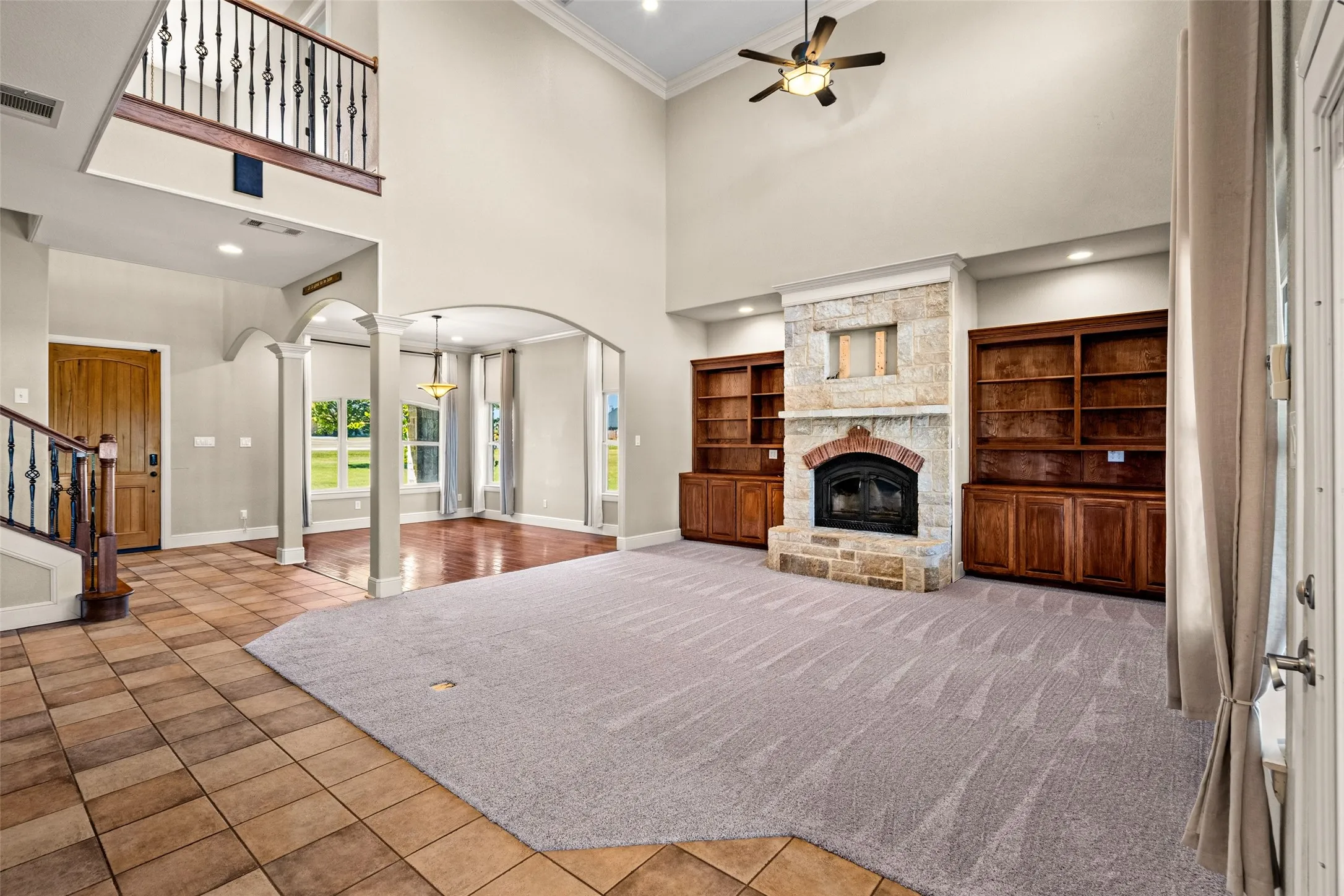 Single Family Residence For Sale in Johnson County , 407 Valley View Court, Rio Vista, Texas 76093, 4 Bedroom, 3 Bathroom, 3 Garage spaces, 2,955 Sqft, built in 2006, mls#21320727, Real Estate Agent in Rio Vista, Homes For Sale in Johnson county, Homes For Sale in Rio Vista, Realtor in Rio Vista Texas, Real Estate Brokerage Independent Realty Texas, Luminita Cordes Realtor