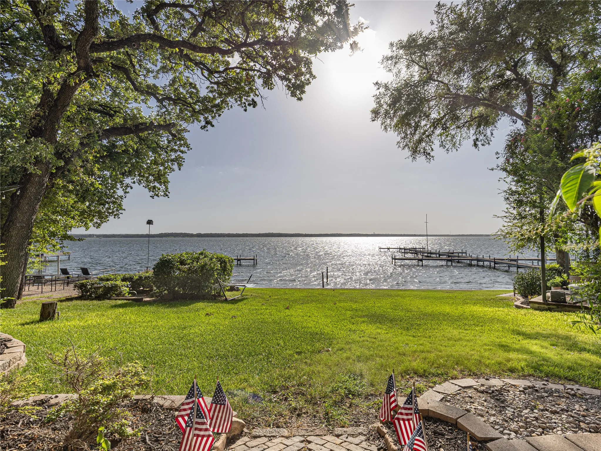 A rare setting where community docks and expansive lake views come together seamlessly.