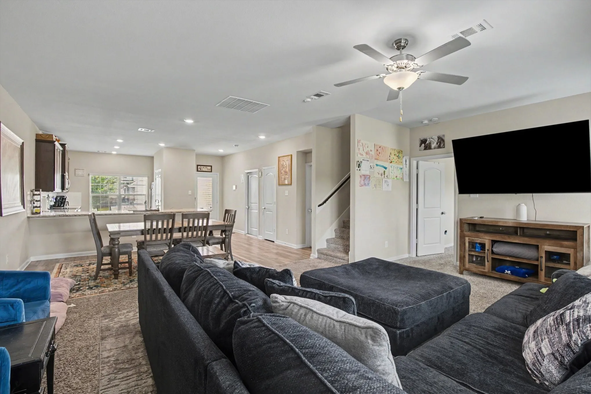 Single Family Residence For Sale in Tarrant County , 304 Lowery Oaks Trail, Fort Worth, Texas 76120, 5 Bedroom, 3 Bathroom, 2 Garage spaces, 2,996 Sqft, built in 2021, mls#21298508, Real Estate Agent in Fort Worth, Homes For Sale in Tarrant county, Homes For Sale in Fort Worth, Realtor in Fort Worth Texas, Real Estate Brokerage Independent Realty Texas, Luminita Cordes Realtor