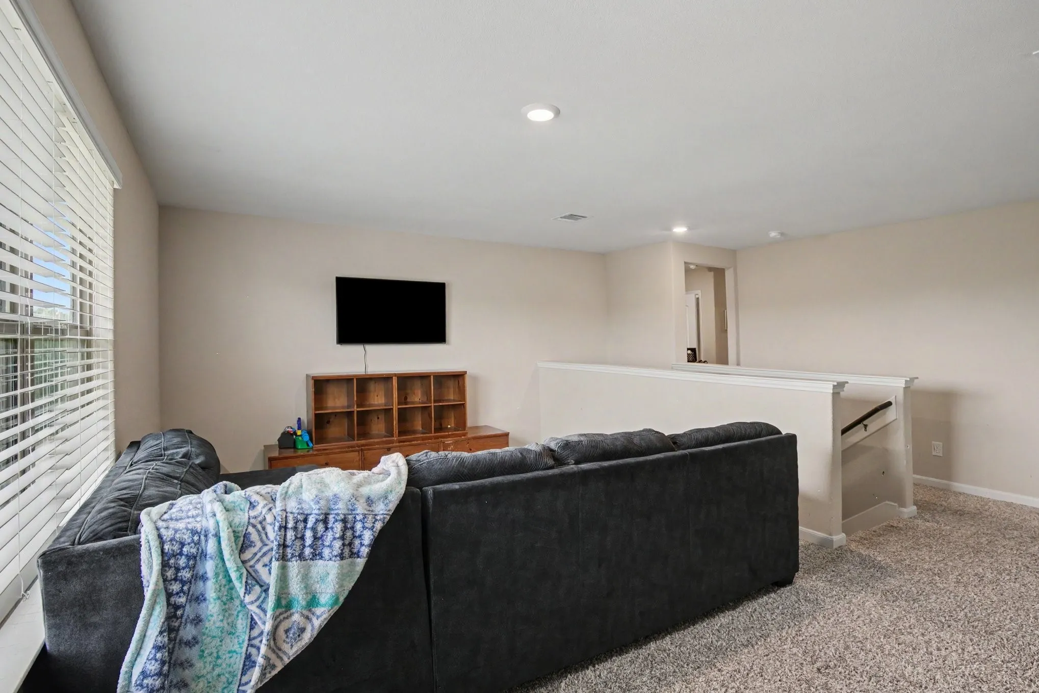Single Family Residence For Sale in Tarrant County , 304 Lowery Oaks Trail, Fort Worth, Texas 76120, 5 Bedroom, 3 Bathroom, 2 Garage spaces, 2,996 Sqft, built in 2021, mls#21298508, Real Estate Agent in Fort Worth, Homes For Sale in Tarrant county, Homes For Sale in Fort Worth, Realtor in Fort Worth Texas, Real Estate Brokerage Independent Realty Texas, Luminita Cordes Realtor