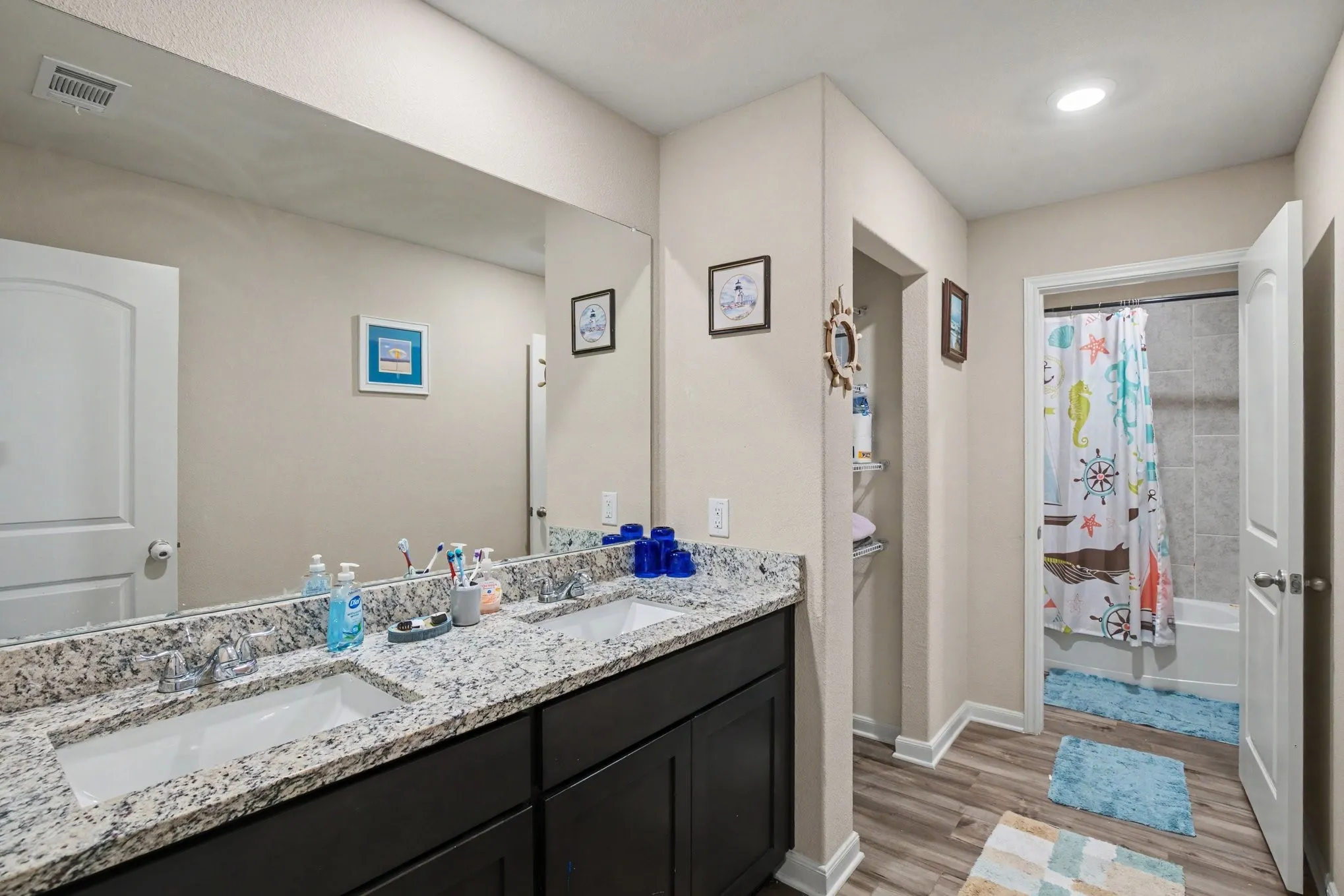 Single Family Residence For Sale in Tarrant County , 304 Lowery Oaks Trail, Fort Worth, Texas 76120, 5 Bedroom, 3 Bathroom, 2 Garage spaces, 2,996 Sqft, built in 2021, mls#21298508, Real Estate Agent in Fort Worth, Homes For Sale in Tarrant county, Homes For Sale in Fort Worth, Realtor in Fort Worth Texas, Real Estate Brokerage Independent Realty Texas, Luminita Cordes Realtor