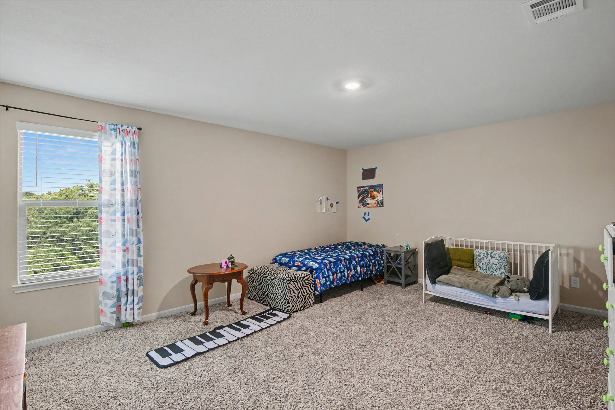 Single Family Residence For Sale in Tarrant County , 304 Lowery Oaks Trail, Fort Worth, Texas 76120, 5 Bedroom, 3 Bathroom, 2 Garage spaces, 2,996 Sqft, built in 2021, mls#21298508, Real Estate Agent in Fort Worth, Homes For Sale in Tarrant county, Homes For Sale in Fort Worth, Realtor in Fort Worth Texas, Real Estate Brokerage Independent Realty Texas, Luminita Cordes Realtor