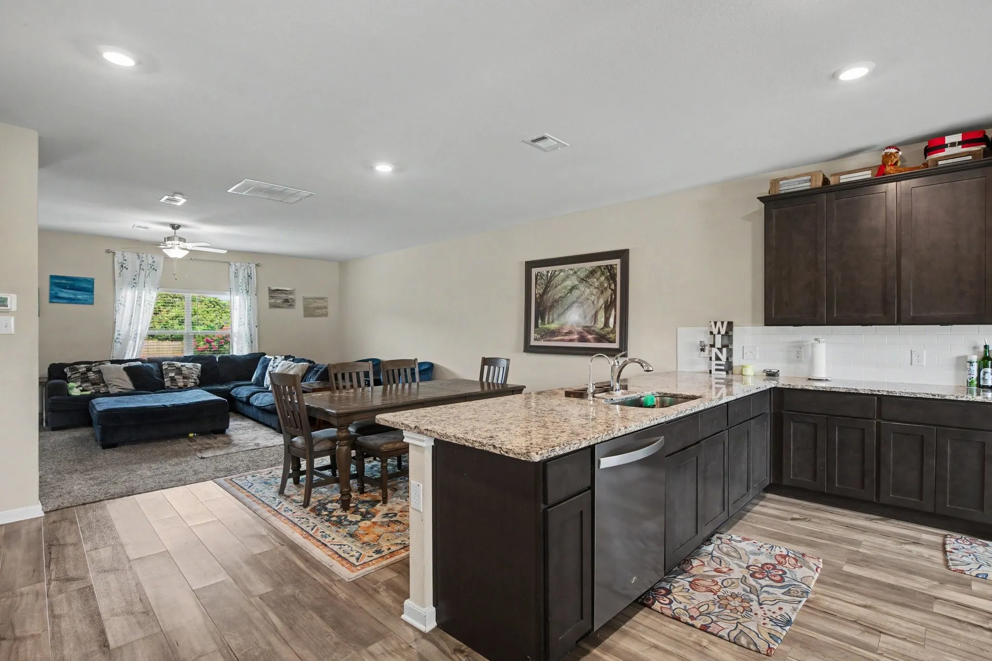 Single Family Residence For Sale in Tarrant County , 304 Lowery Oaks Trail, Fort Worth, Texas 76120, 5 Bedroom, 3 Bathroom, 2 Garage spaces, 2,996 Sqft, built in 2021, mls#21298508, Real Estate Agent in Fort Worth, Homes For Sale in Tarrant county, Homes For Sale in Fort Worth, Realtor in Fort Worth Texas, Real Estate Brokerage Independent Realty Texas, Luminita Cordes Realtor