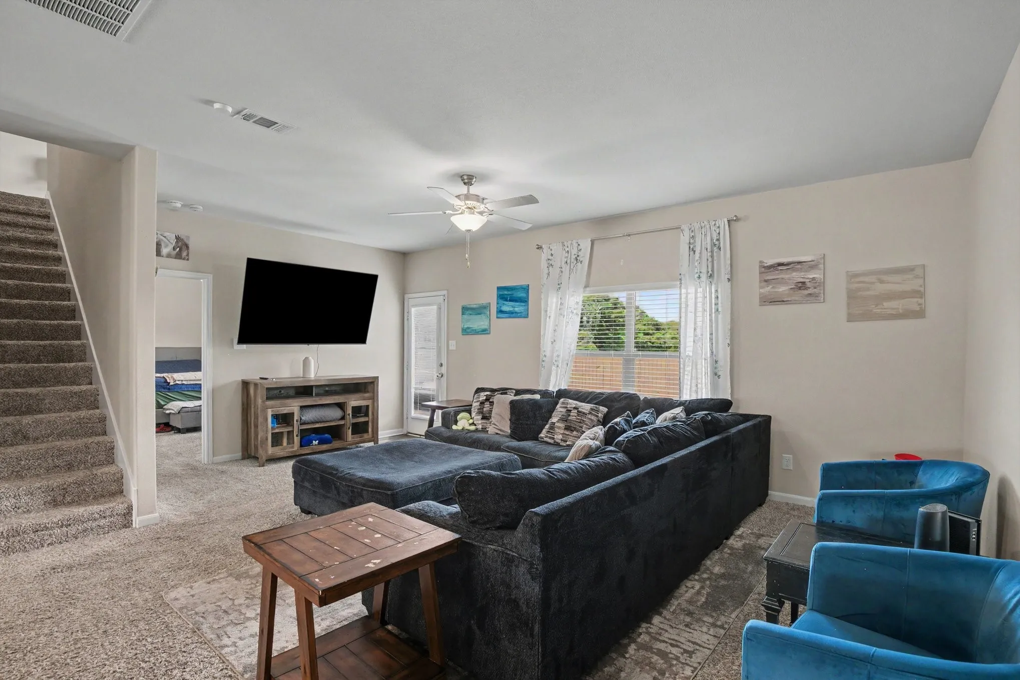 Single Family Residence For Sale in Tarrant County , 304 Lowery Oaks Trail, Fort Worth, Texas 76120, 5 Bedroom, 3 Bathroom, 2 Garage spaces, 2,996 Sqft, built in 2021, mls#21298508, Real Estate Agent in Fort Worth, Homes For Sale in Tarrant county, Homes For Sale in Fort Worth, Realtor in Fort Worth Texas, Real Estate Brokerage Independent Realty Texas, Luminita Cordes Realtor