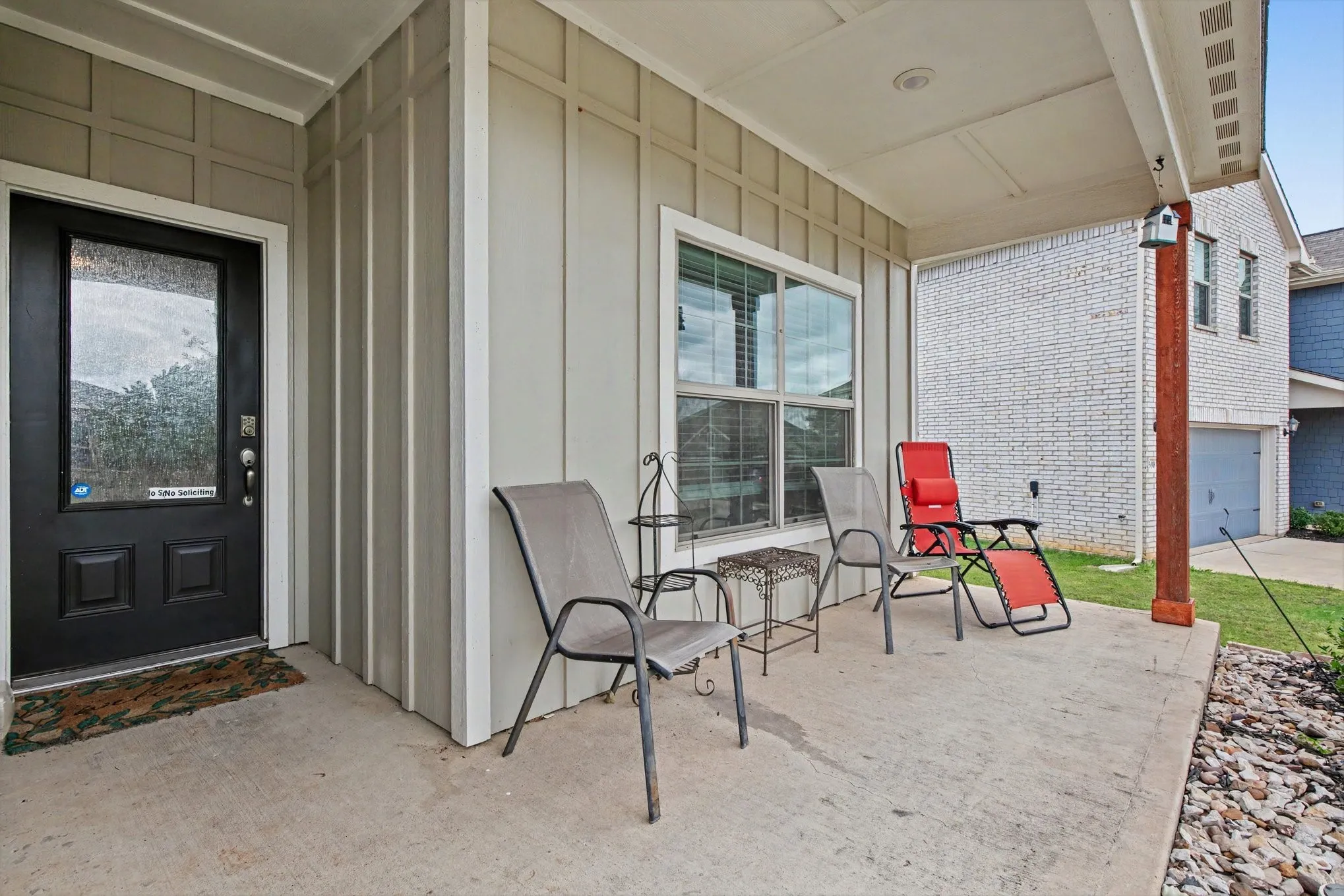 Single Family Residence For Sale in Tarrant County , 304 Lowery Oaks Trail, Fort Worth, Texas 76120, 5 Bedroom, 3 Bathroom, 2 Garage spaces, 2,996 Sqft, built in 2021, mls#21298508, Real Estate Agent in Fort Worth, Homes For Sale in Tarrant county, Homes For Sale in Fort Worth, Realtor in Fort Worth Texas, Real Estate Brokerage Independent Realty Texas, Luminita Cordes Realtor