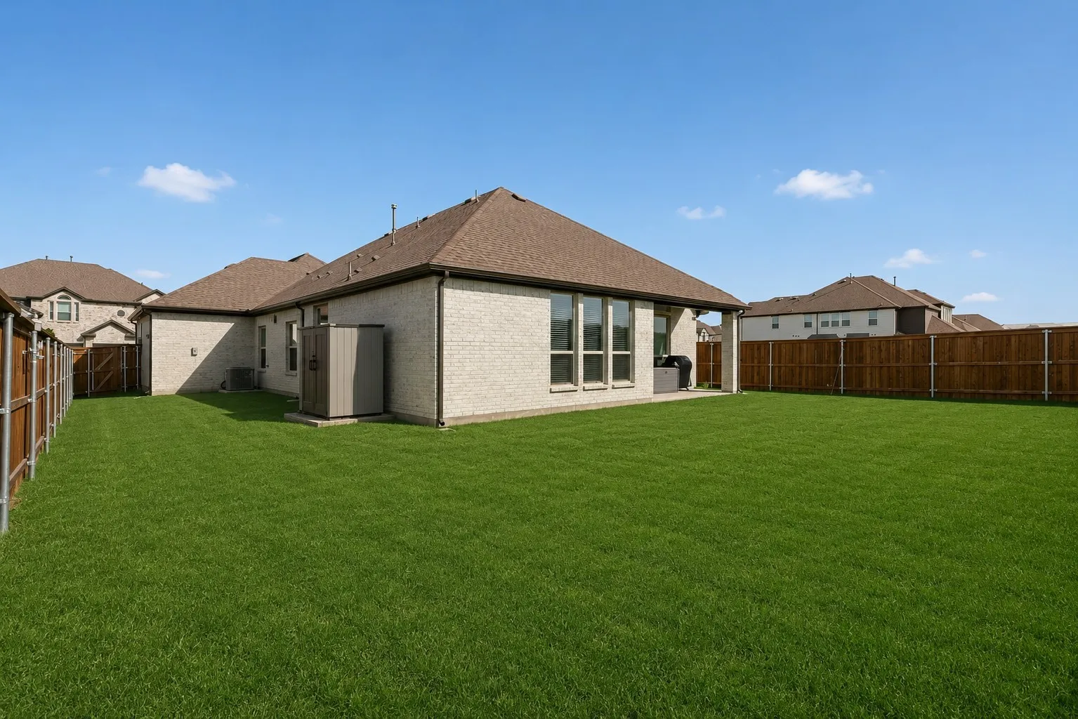 Single Family Residence For Sale in Kaufman County , 1116 Alaska Drive, Forney, Texas 75126, 4 Bedroom, 3 Bathroom, 3 Garage spaces, 2,218 Sqft, built in 2023, mls#21320706, Real Estate Agent in Forney, Homes For Sale in Kaufman county, Homes For Sale in Forney, Realtor in Forney Texas, Real Estate Brokerage Independent Realty Texas, Luminita Cordes Realtor