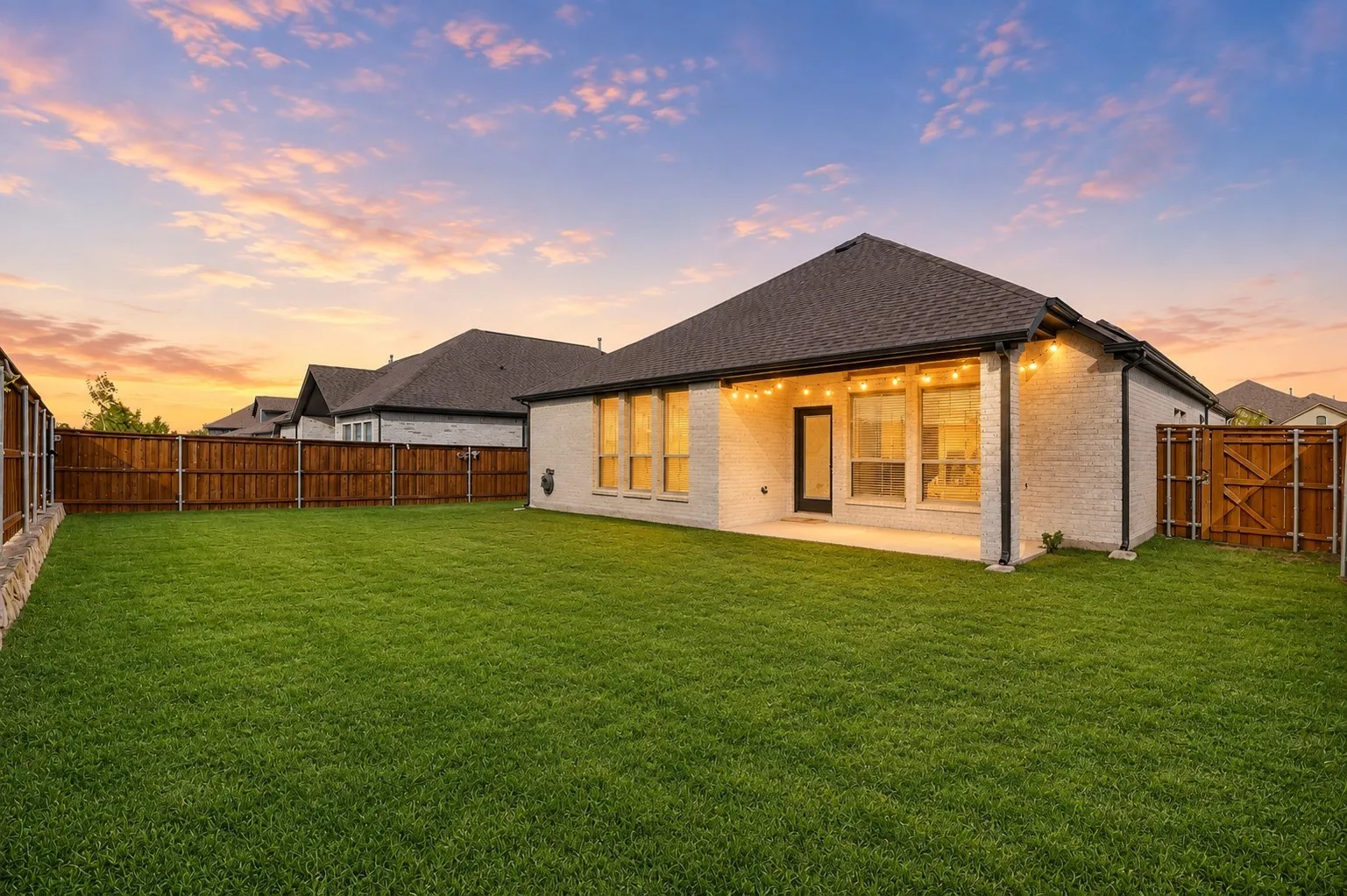 Single Family Residence For Sale in Kaufman County , 1116 Alaska Drive, Forney, Texas 75126, 4 Bedroom, 3 Bathroom, 3 Garage spaces, 2,218 Sqft, built in 2023, mls#21320706, Real Estate Agent in Forney, Homes For Sale in Kaufman county, Homes For Sale in Forney, Realtor in Forney Texas, Real Estate Brokerage Independent Realty Texas, Luminita Cordes Realtor