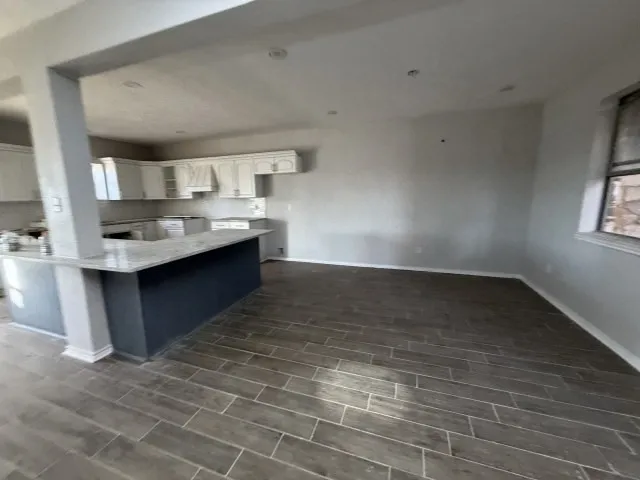 Single Family Residence For Sale in Comal County , 1125 Lakeshore Drive, Canyon Lake, Texas 78133, 6 Bedrooms, 6 Bathrooms, 2 Garage spaces, 1,612 Sqft, built in 1985, Price $649,900, mls#21320728, Real Estate Agent in Canyon Lake, Homes For Sale in Comal county, Homes For Sale in Canyon Lake, Realtor in Canyon Lake Texas, Real Estate Brokerage Independent Realty Texas, Luminita Cordes Realtor