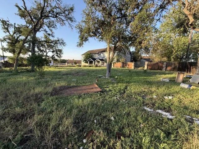 Single Family Residence For Sale in Comal County , 1125 Lakeshore Drive, Canyon Lake, Texas 78133, 6 Bedrooms, 6 Bathrooms, 2 Garage spaces, 1,612 Sqft, built in 1985, Price $649,900, mls#21320728, Real Estate Agent in Canyon Lake, Homes For Sale in Comal county, Homes For Sale in Canyon Lake, Realtor in Canyon Lake Texas, Real Estate Brokerage Independent Realty Texas, Luminita Cordes Realtor