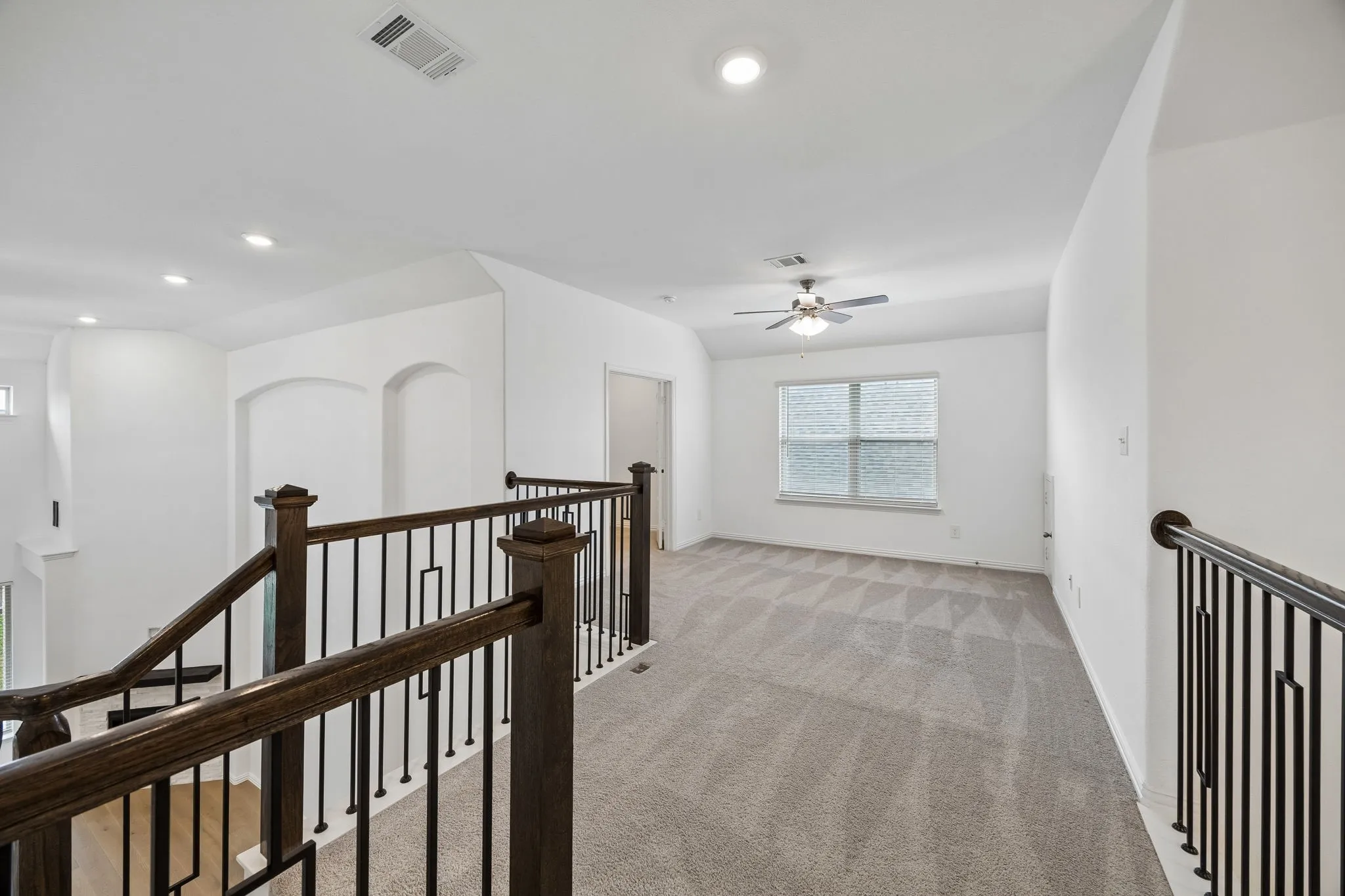 Single Family Residence For Sale in Kaufman County , 1303 Wheelwright Drive, Forney, Texas 75126, 4 Bedrooms, 3 Bathrooms, 2 Garage spaces, 3,043 Sqft, built in 2022, Price $409,900, mls#21315926, Real Estate Agent in Forney, Homes For Sale in Kaufman county, Homes For Sale in Forney, Realtor in Forney Texas, Real Estate Brokerage Independent Realty Texas, Luminita Cordes Realtor