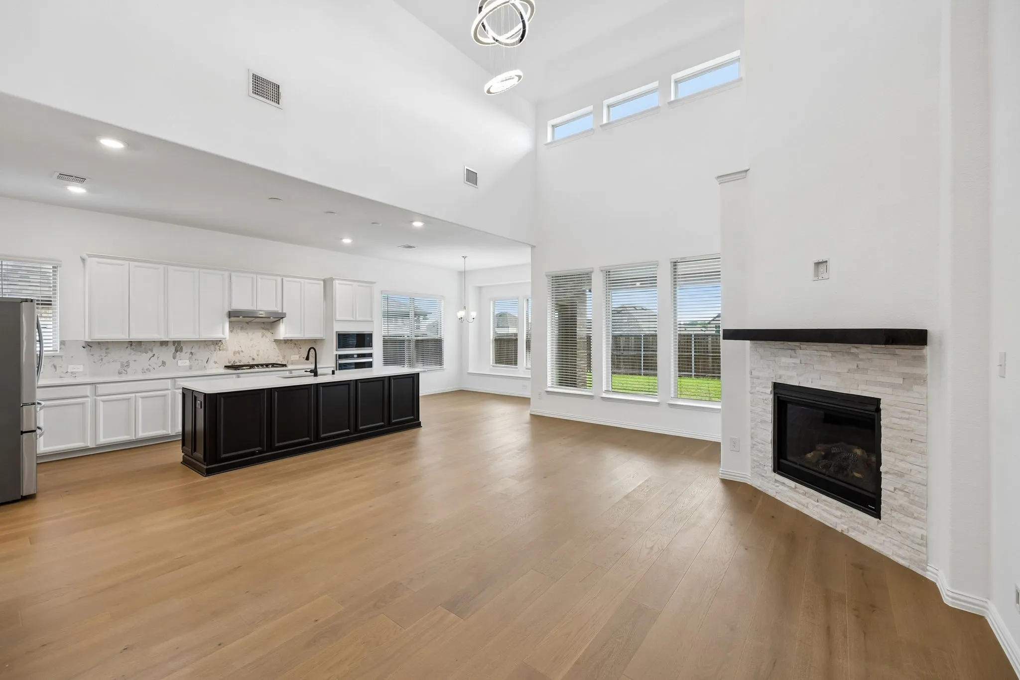 Single Family Residence For Sale in Kaufman County , 1303 Wheelwright Drive, Forney, Texas 75126, 4 Bedrooms, 3 Bathrooms, 2 Garage spaces, 3,043 Sqft, built in 2022, Price $409,900, mls#21315926, Real Estate Agent in Forney, Homes For Sale in Kaufman county, Homes For Sale in Forney, Realtor in Forney Texas, Real Estate Brokerage Independent Realty Texas, Luminita Cordes Realtor