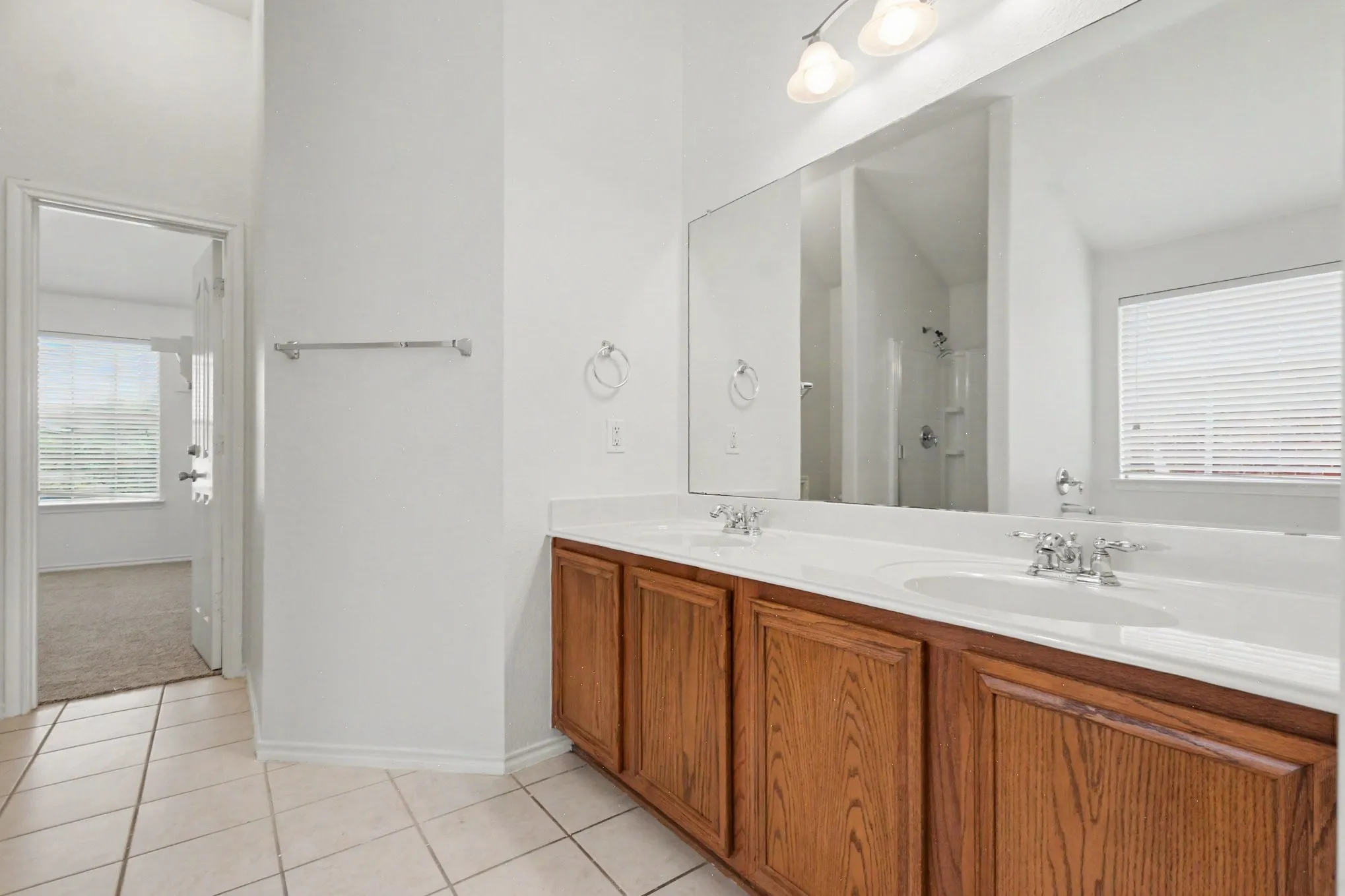Single Family Residence For Sale in Denton County , 3425 Hermalinda Drive, Denton, Texas 76207, 4 Bedroom, 3 Bathroom, 2 Garage spaces, 2,629 Sqft, built in 2006, mls#21318836, Real Estate Agent in Denton, Homes For Sale in Denton county, Homes For Sale in Denton, Realtor in Denton Texas, Real Estate Brokerage Independent Realty Texas, Luminita Cordes Realtor