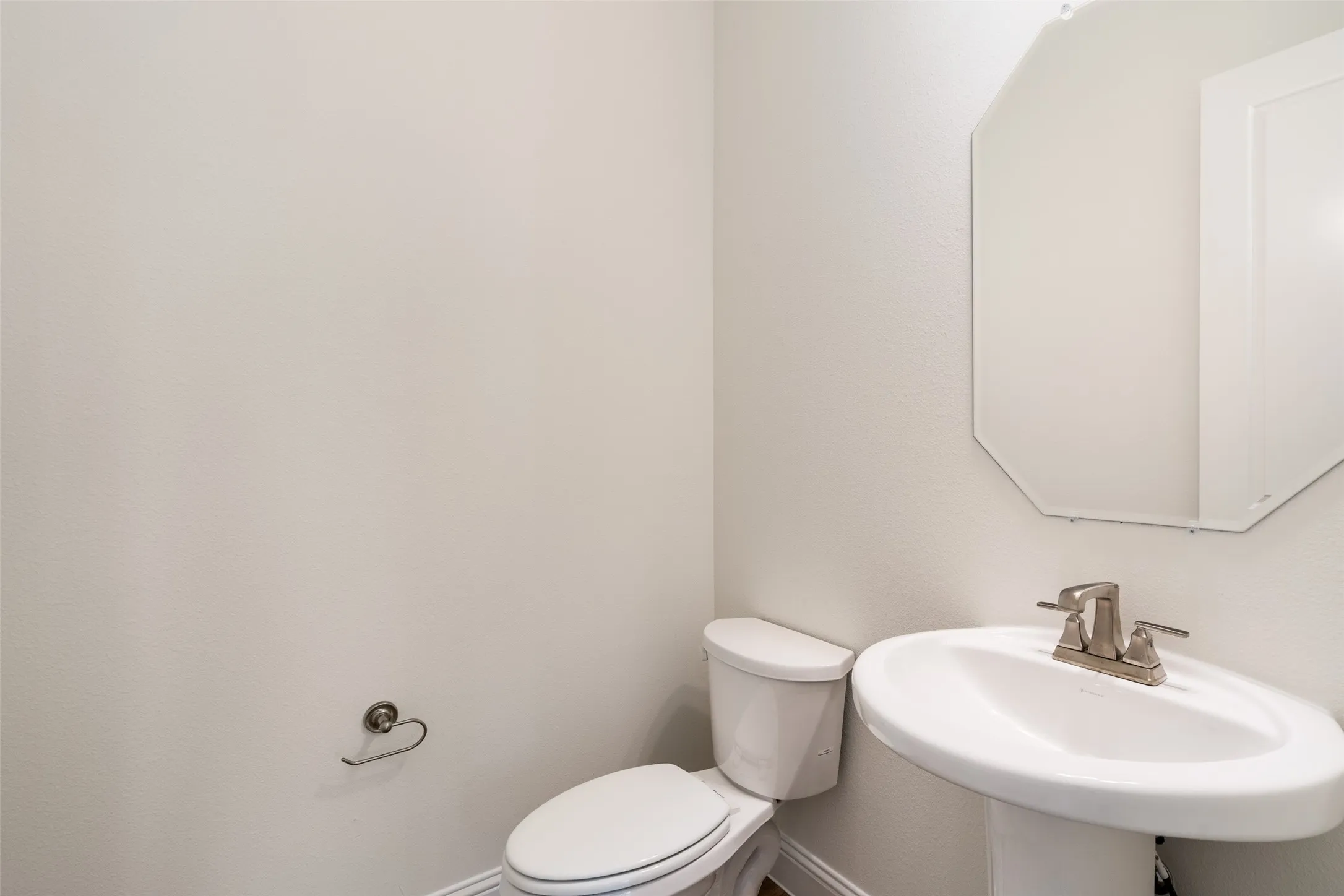 Single Family Residence For Sale in Collin County , 925 Cedar Street, Lavon, Texas 75166, 4 Bedrooms, 4 Bathrooms, 2 Garage spaces, 3,448 Sqft, built in 2026, Price $519,000, mls#21320745, Real Estate Agent in Lavon, Homes For Sale in Collin county, Homes For Sale in Lavon, Realtor in Lavon Texas, Real Estate Brokerage Independent Realty Texas, Luminita Cordes Realtor