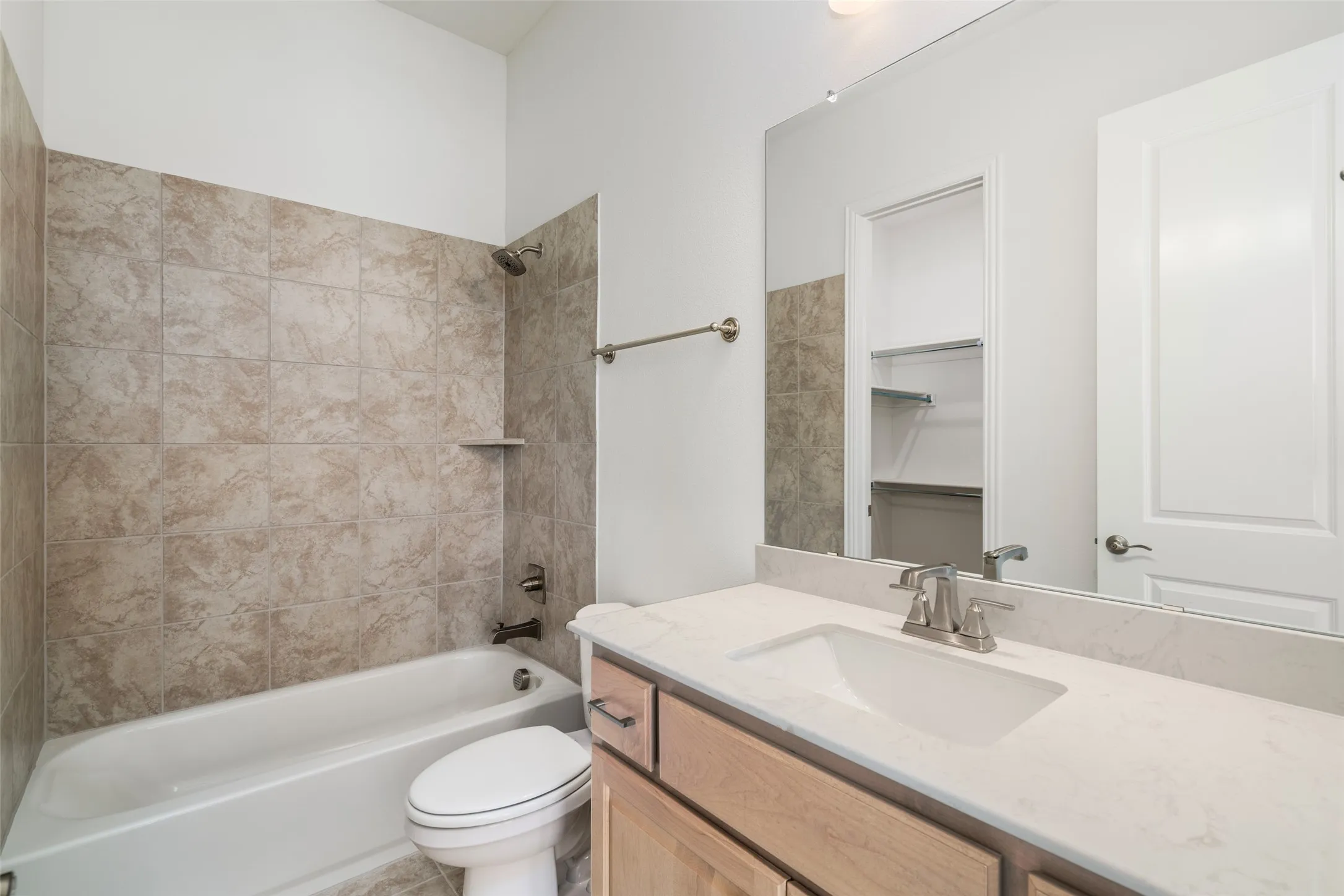 Single Family Residence For Sale in Collin County , 925 Cedar Street, Lavon, Texas 75166, 4 Bedrooms, 4 Bathrooms, 2 Garage spaces, 3,448 Sqft, built in 2026, Price $519,000, mls#21320745, Real Estate Agent in Lavon, Homes For Sale in Collin county, Homes For Sale in Lavon, Realtor in Lavon Texas, Real Estate Brokerage Independent Realty Texas, Luminita Cordes Realtor