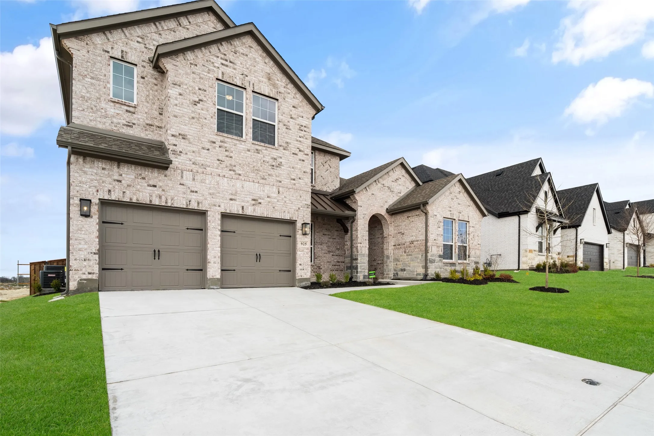 Single Family Residence For Sale in Collin County , 925 Cedar Street, Lavon, Texas 75166, 4 Bedrooms, 4 Bathrooms, 2 Garage spaces, 3,448 Sqft, built in 2026, Price $519,000, mls#21320745, Real Estate Agent in Lavon, Homes For Sale in Collin county, Homes For Sale in Lavon, Realtor in Lavon Texas, Real Estate Brokerage Independent Realty Texas, Luminita Cordes Realtor